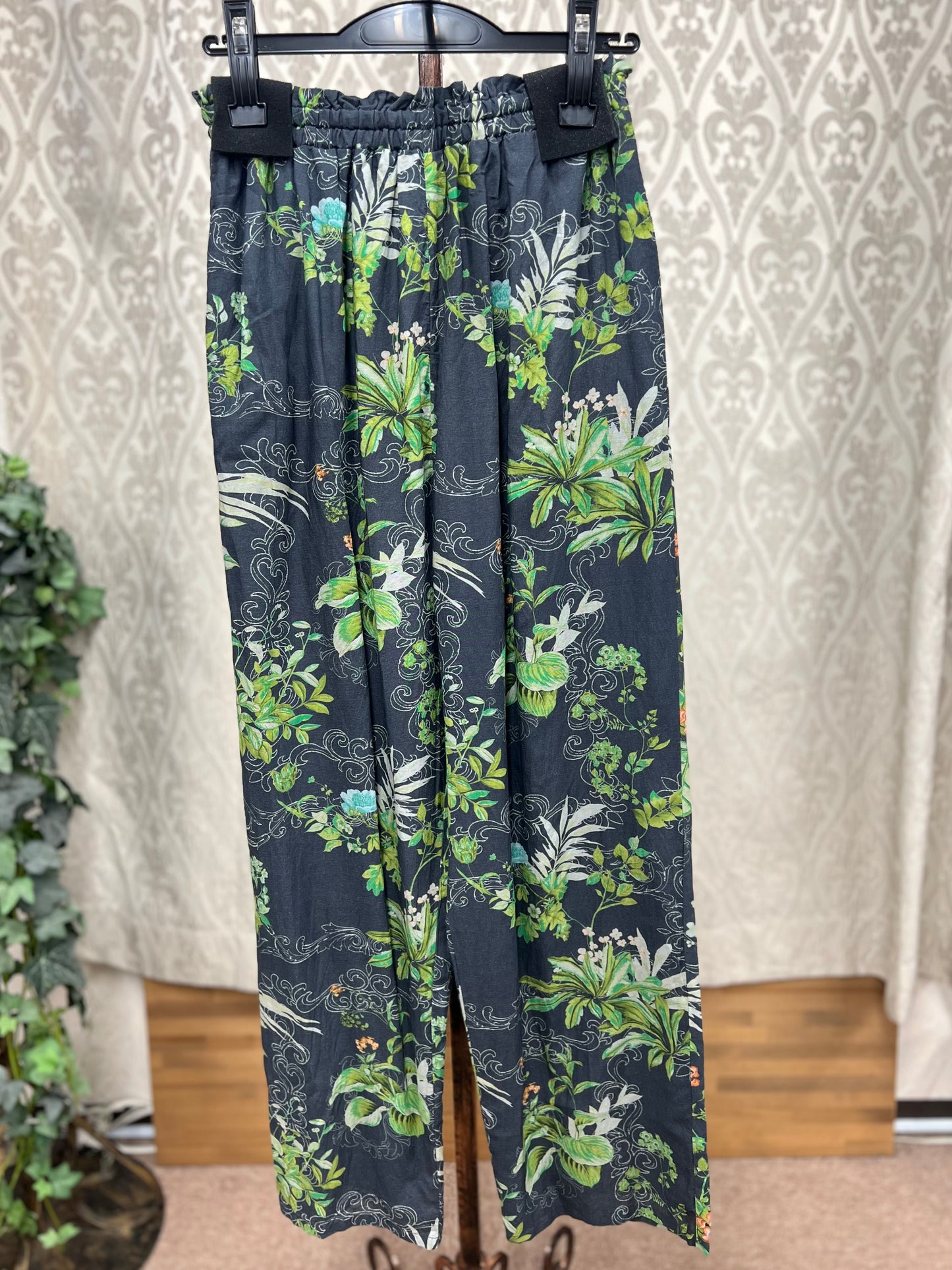 DOLLUPOOPS リーフプリントPT