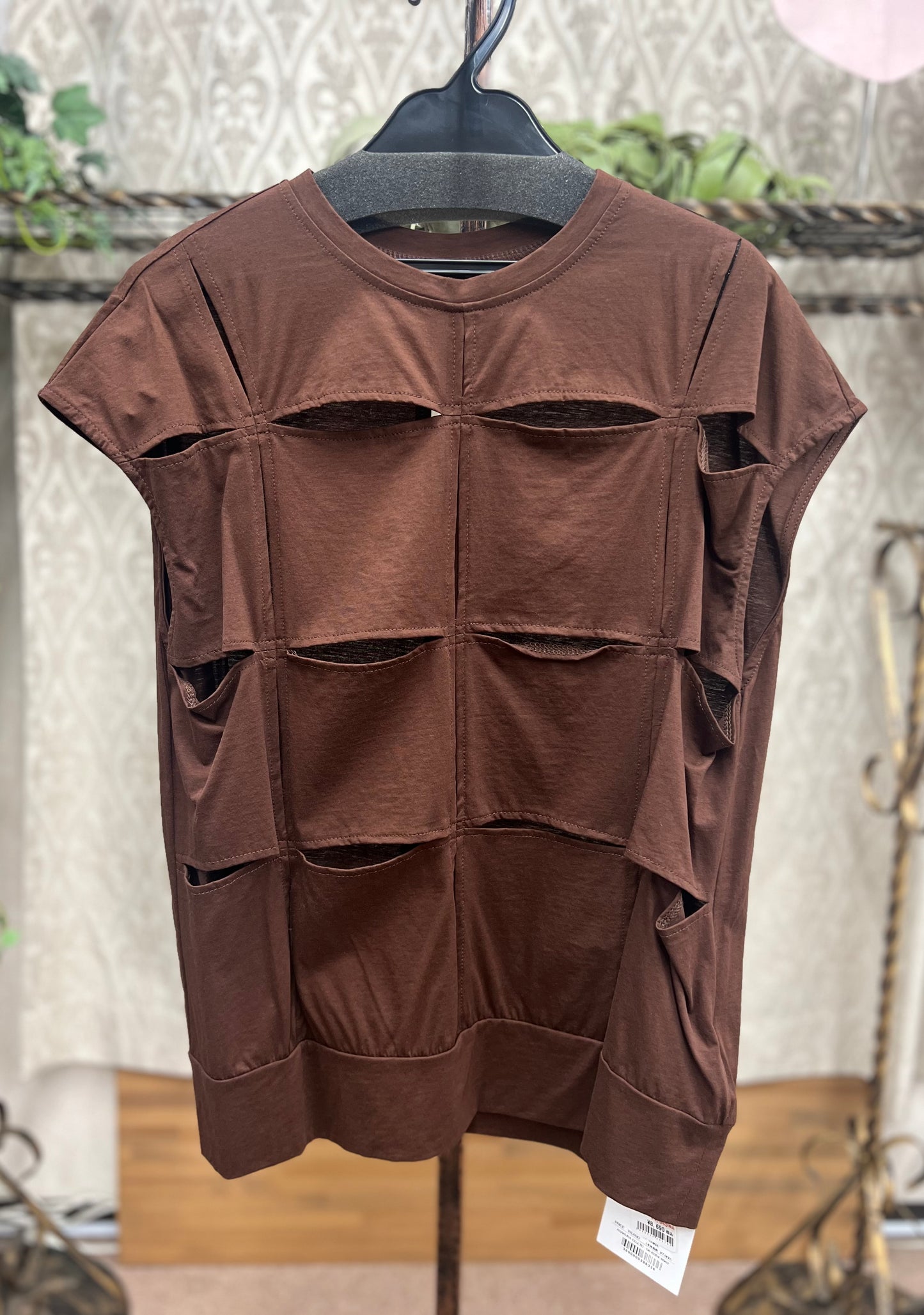 DOLLUPOOPS スリットTシャツ