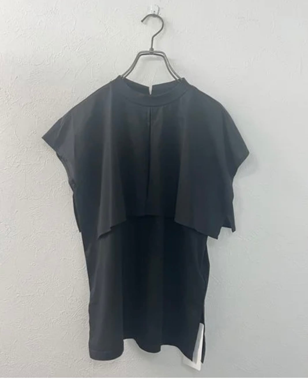 スリットケープTシャツ