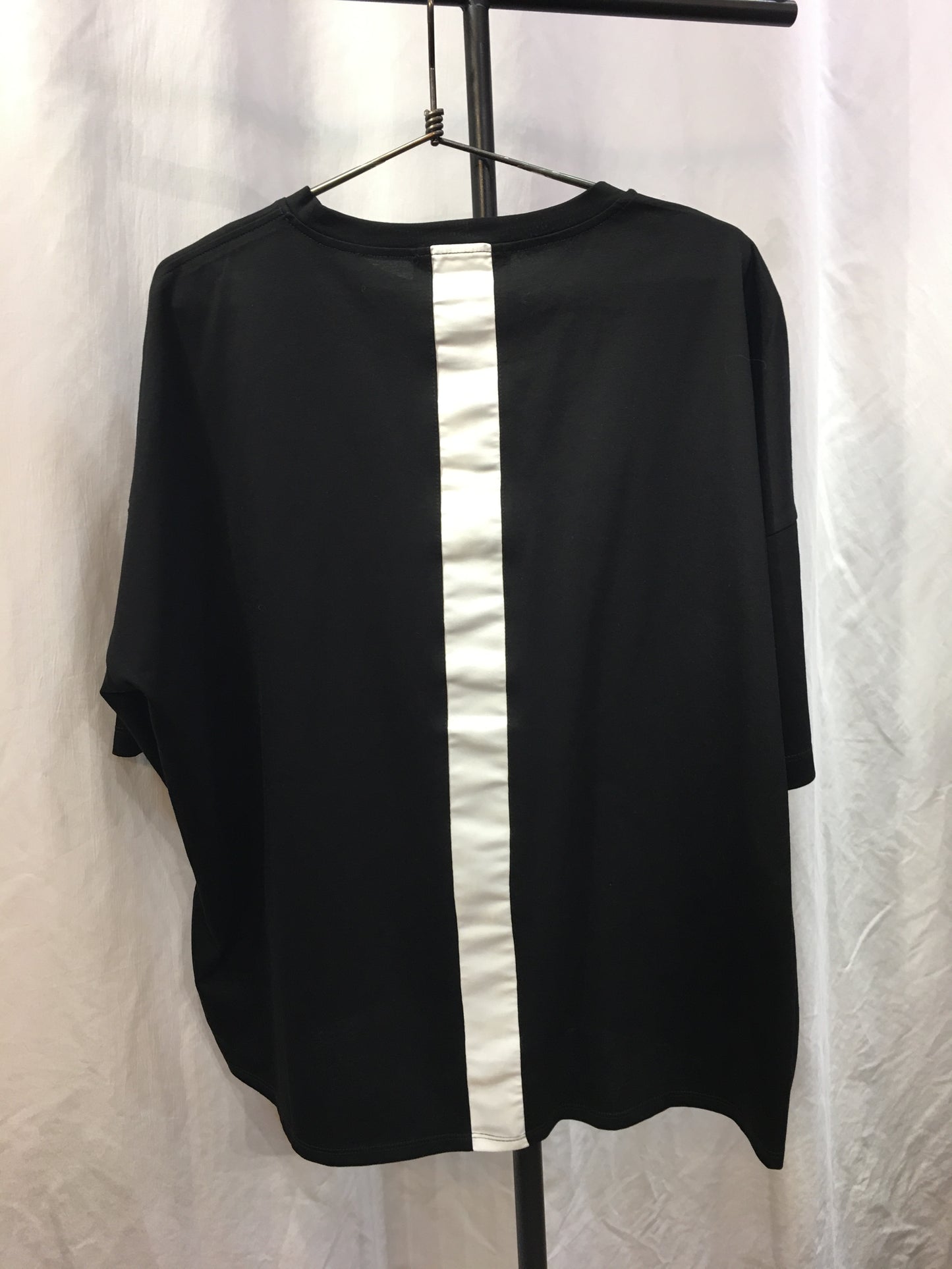 ☆Bou Jeloud Wシルエットバックシャイニーラインロゴ