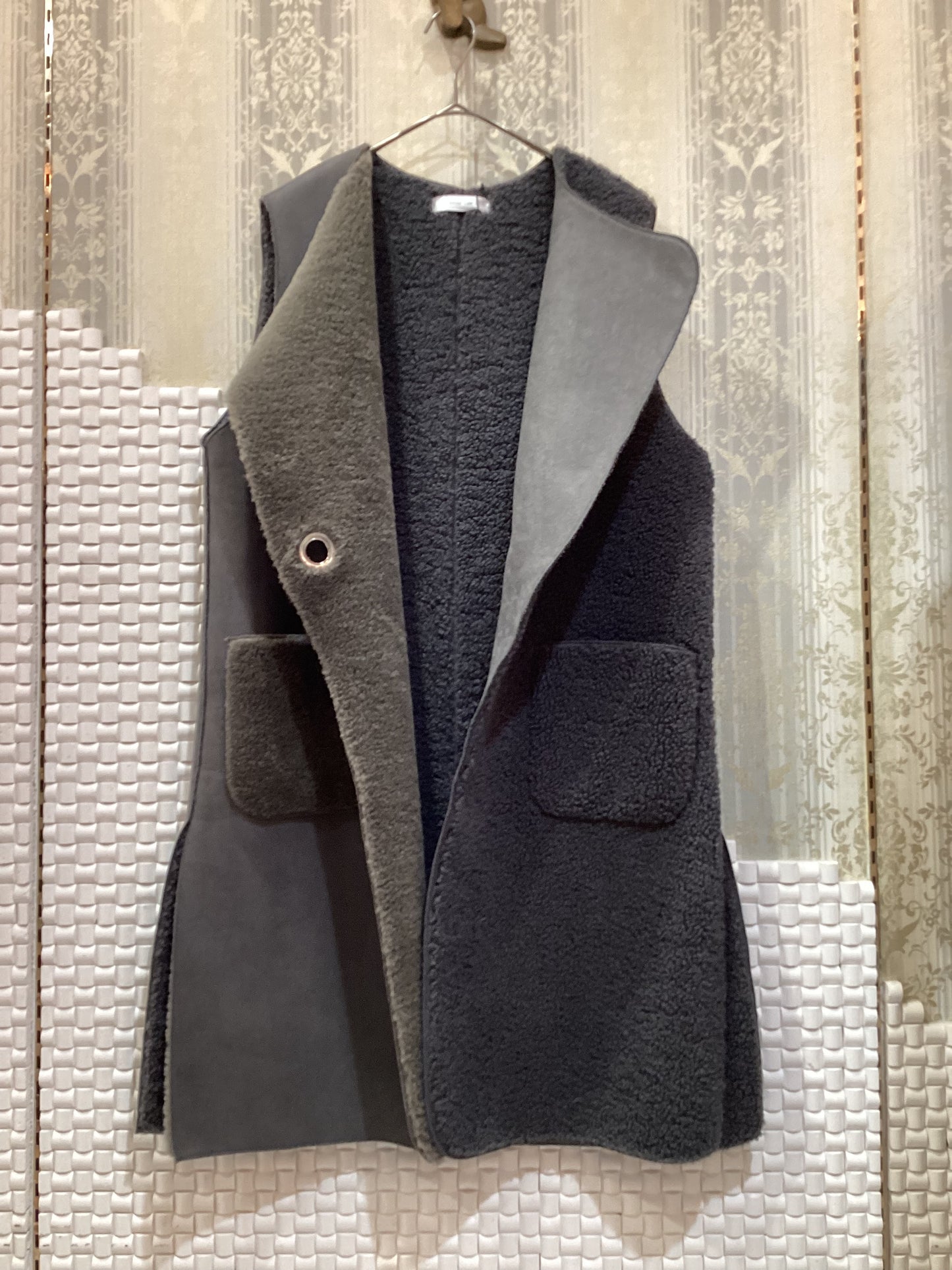 ◯Eimee Law 2TEXスエードムートンバー釦ジレ