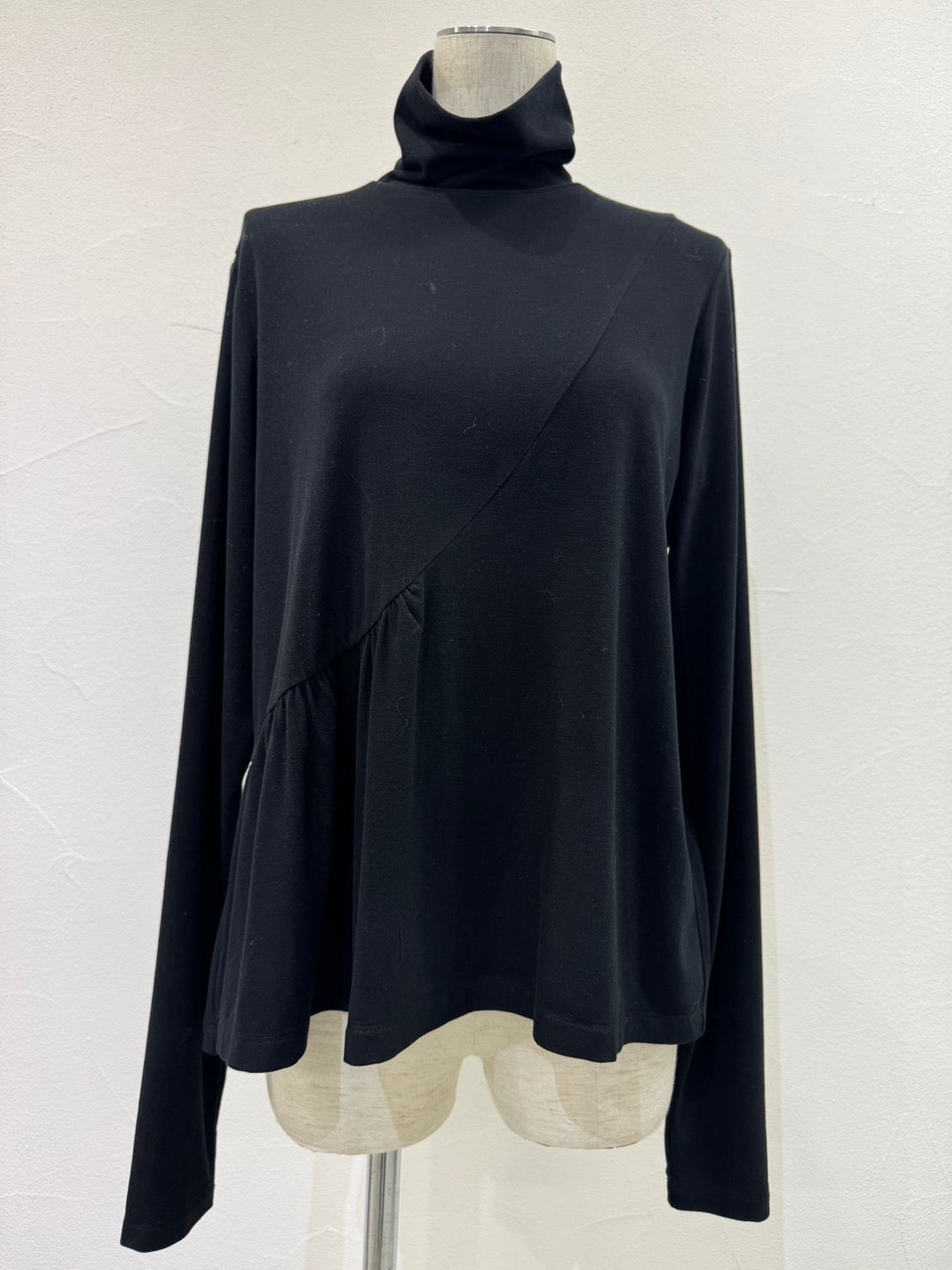 ☆予約CYANアシメギャザーウォームタートル【即日決済で次から使える10%還元クーポンもらえます】