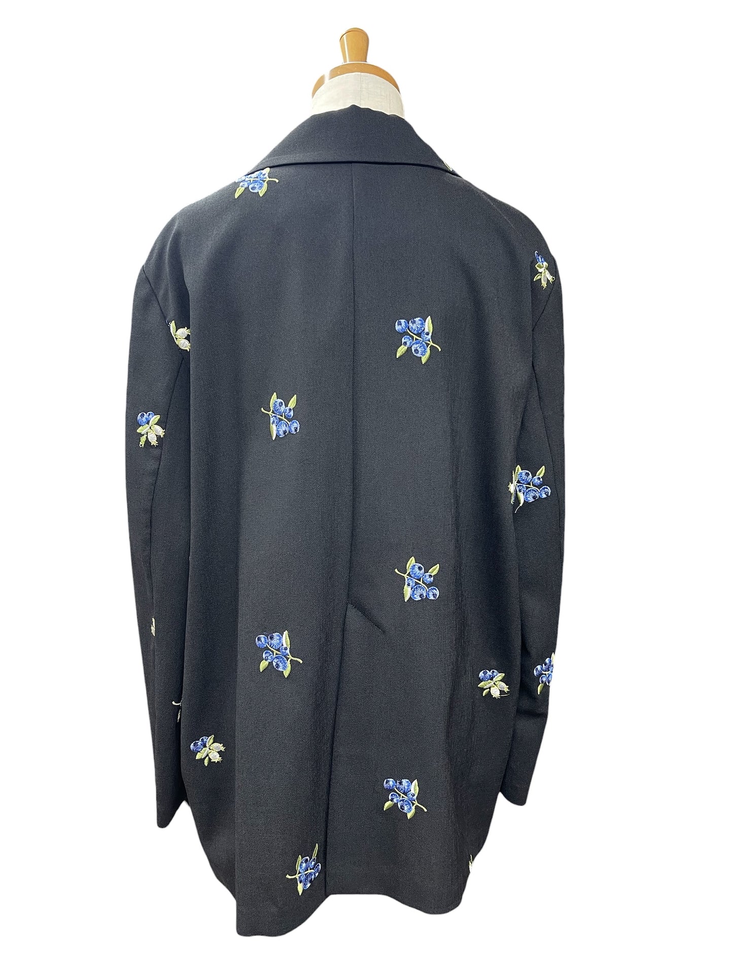 ATELIER SIX C'EST MOI ブルーベリー刺繍ジャケット
