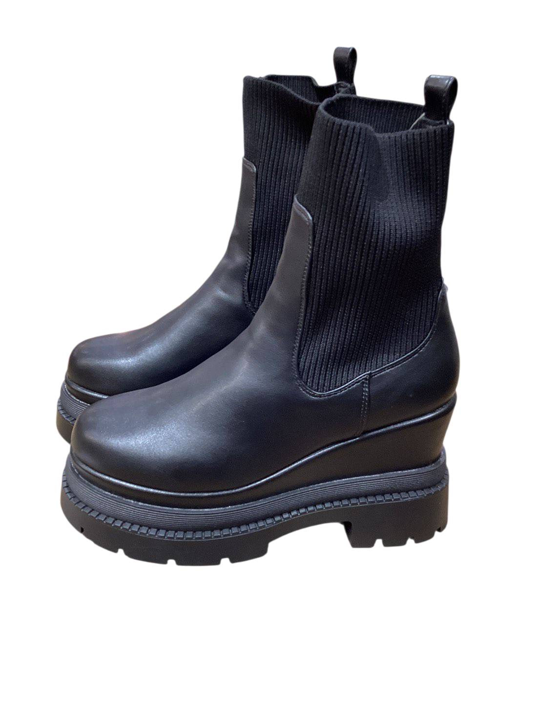 ◎ふかふかクッション入りニットショートブーツ