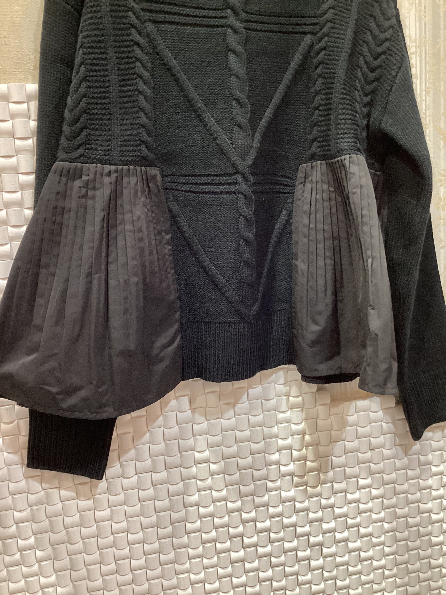 ◯異素材ドッキングニット