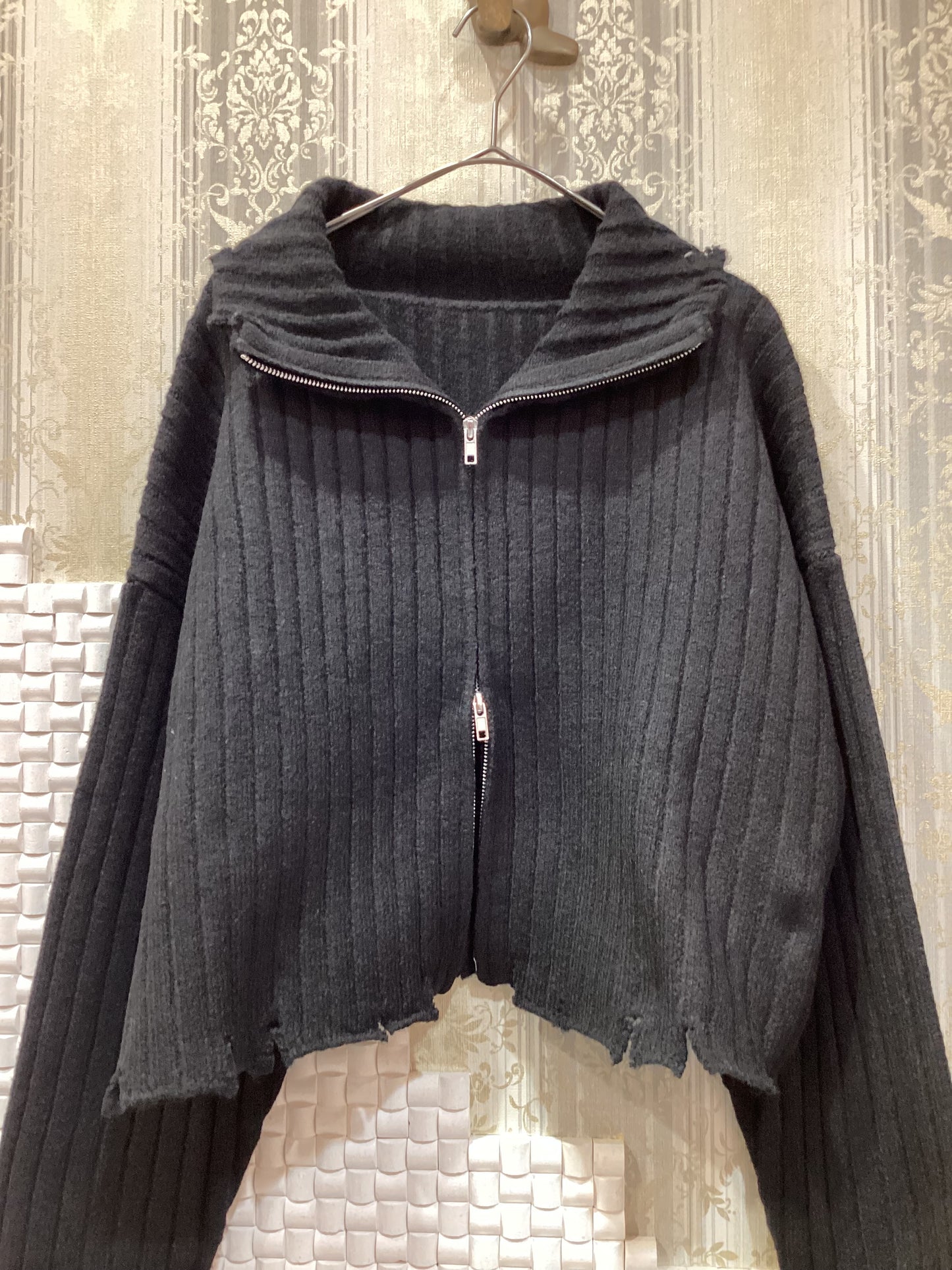 ◯ダブルZIPダメージハイネックPO