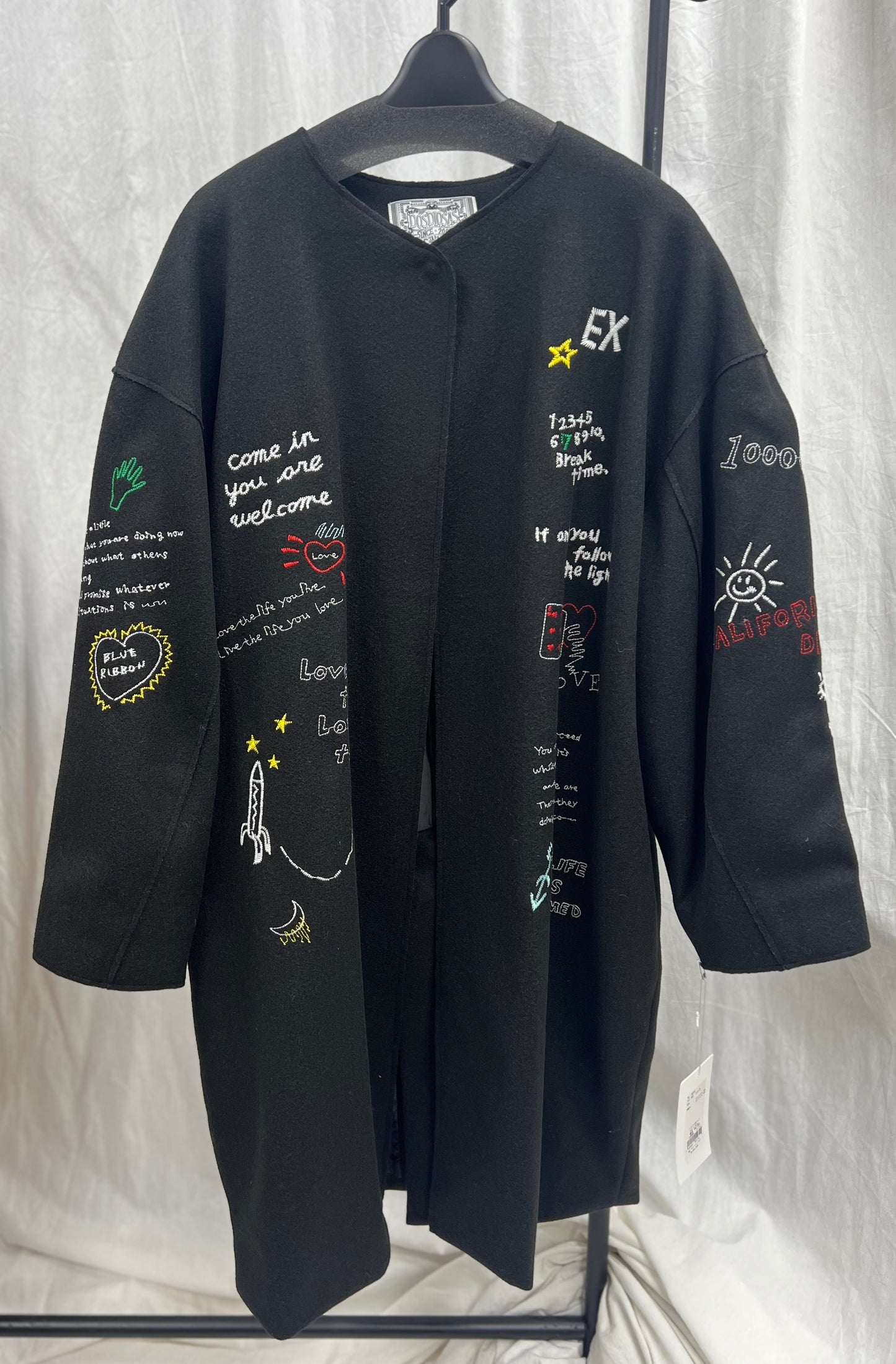 DOS DIOSAS オリジナル刺繍コート