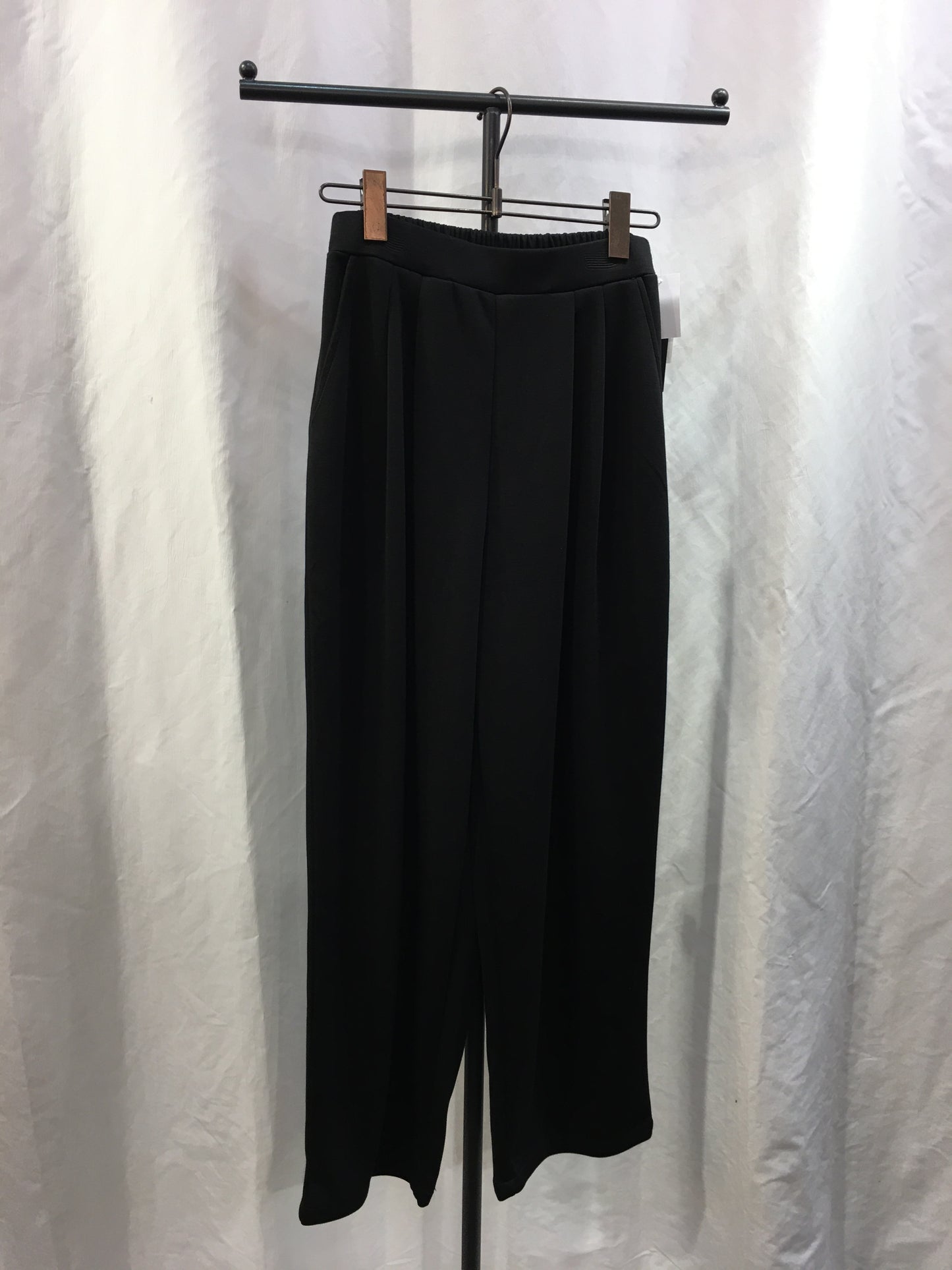 ☆カーブタックパンツ