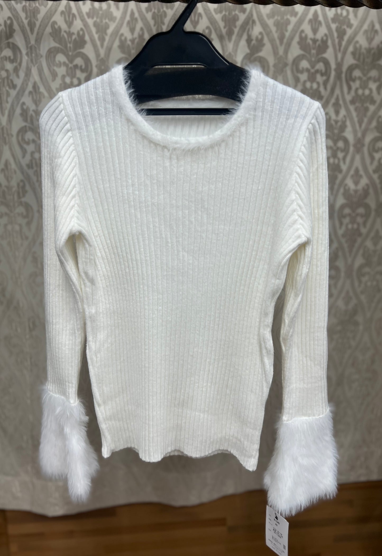 袖ファーリブニットTOPS