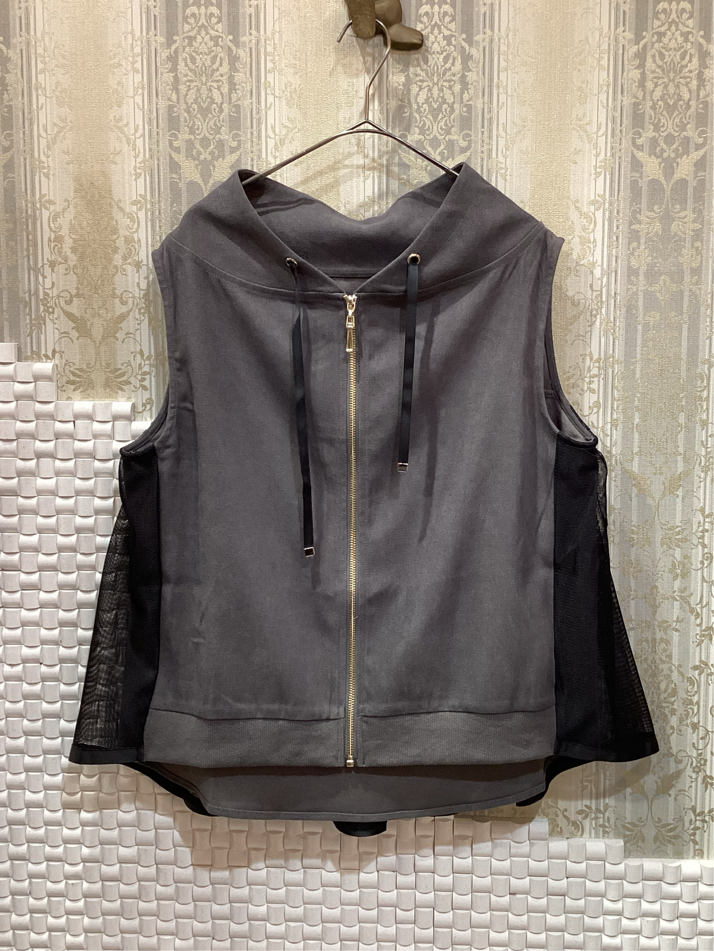 ◯オフネックZIP UP