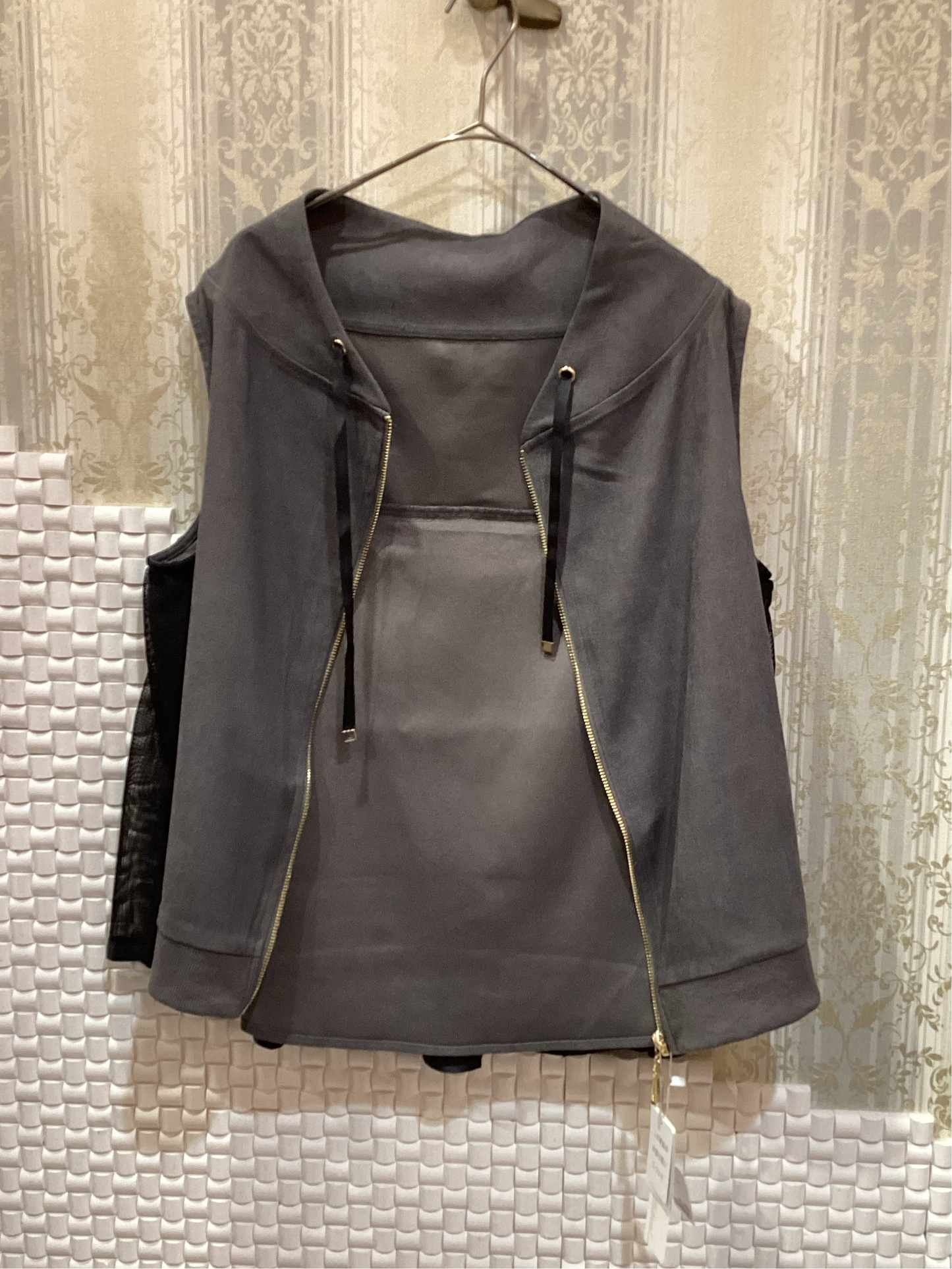 ◯オフネックZIP UP