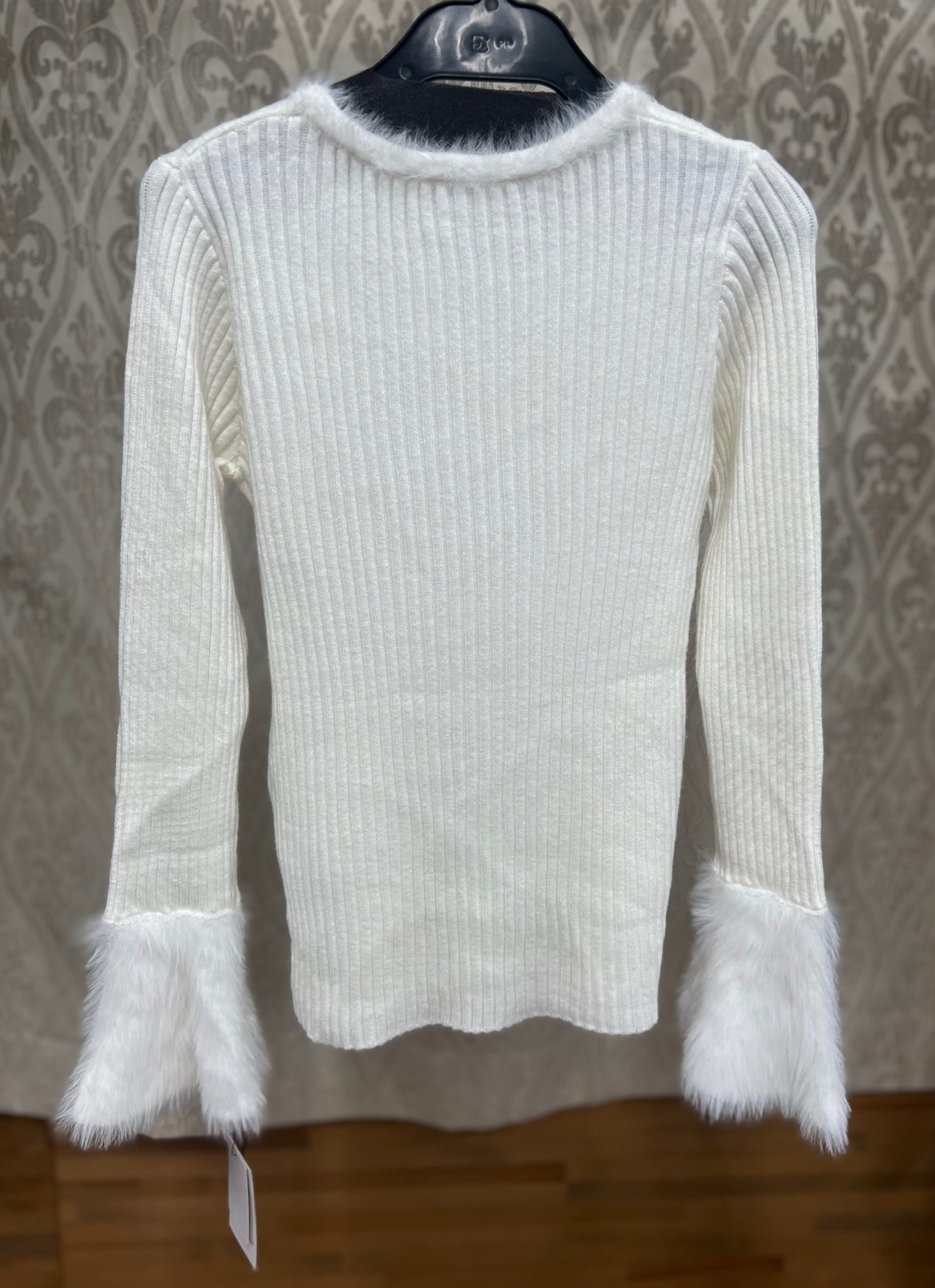 袖ファーリブニットTOPS