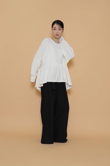 ⭐︎【予約商品】CYAN ラウンドギャザーウォームドルマンTOPS 即日決済10%クーポン還元🎁
