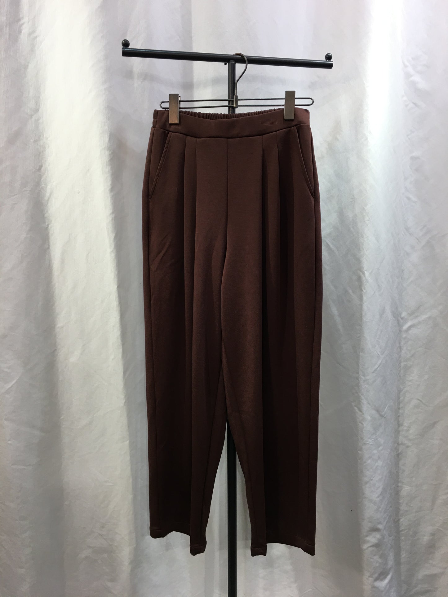 ☆カーブタックパンツ