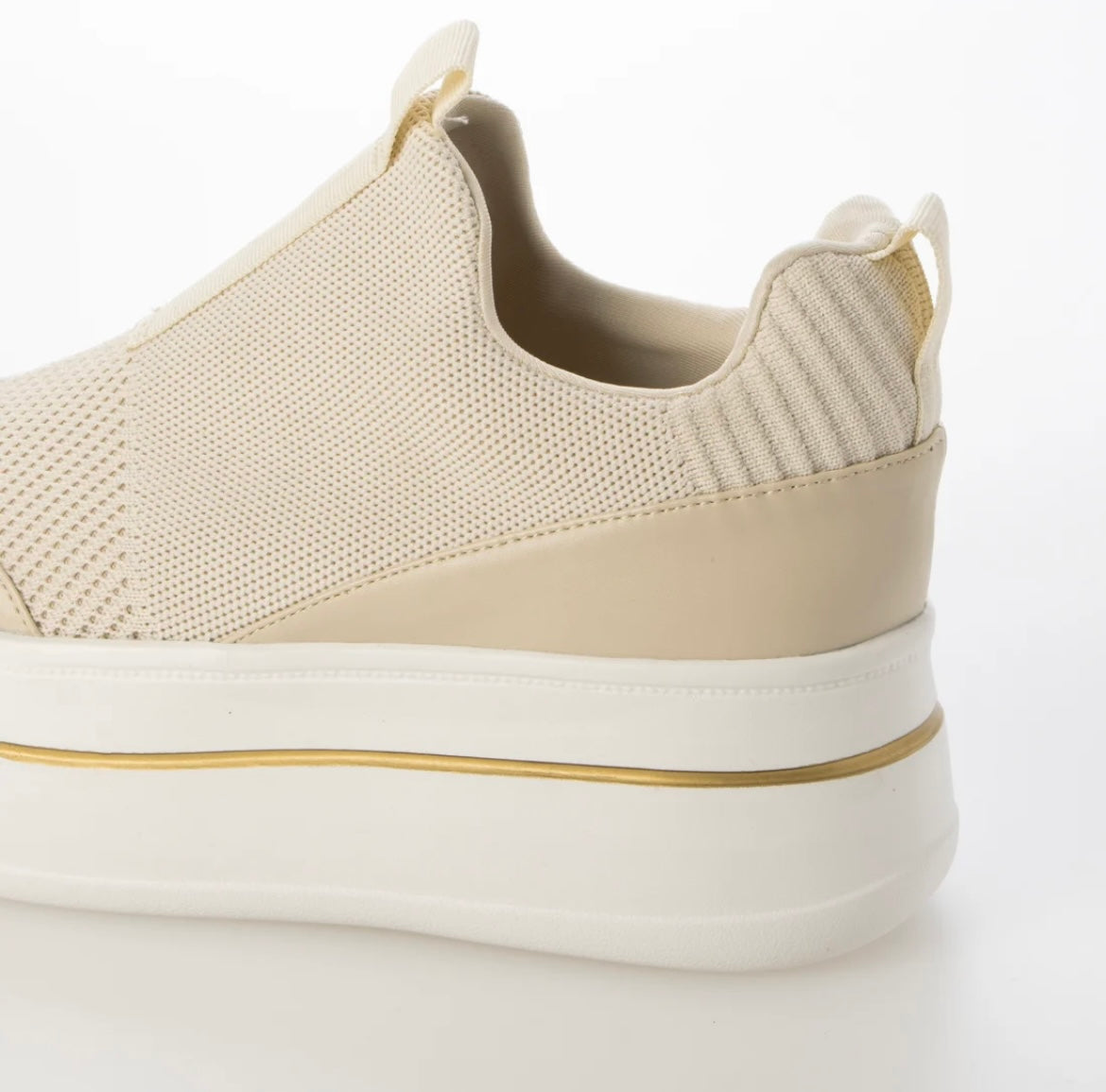 EVOL 軽量ニット厚底スニーカー