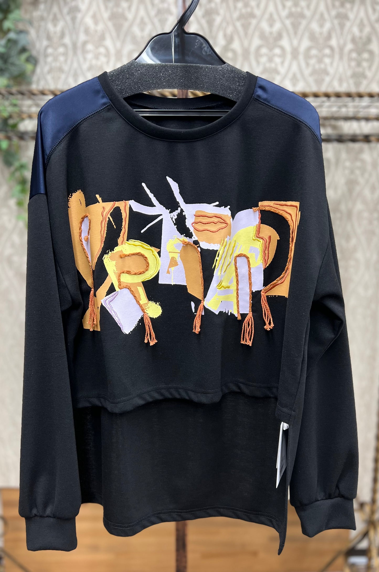 ロゴ刺繍ロゴプリントTOPS