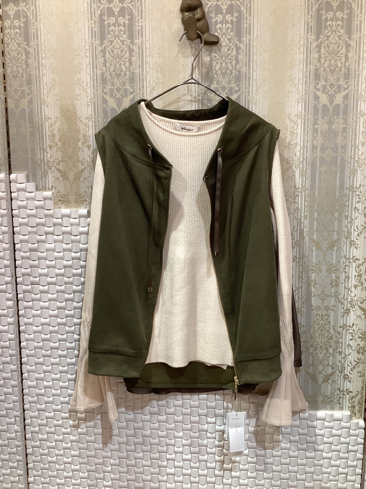 ◯オフネックZIP UP