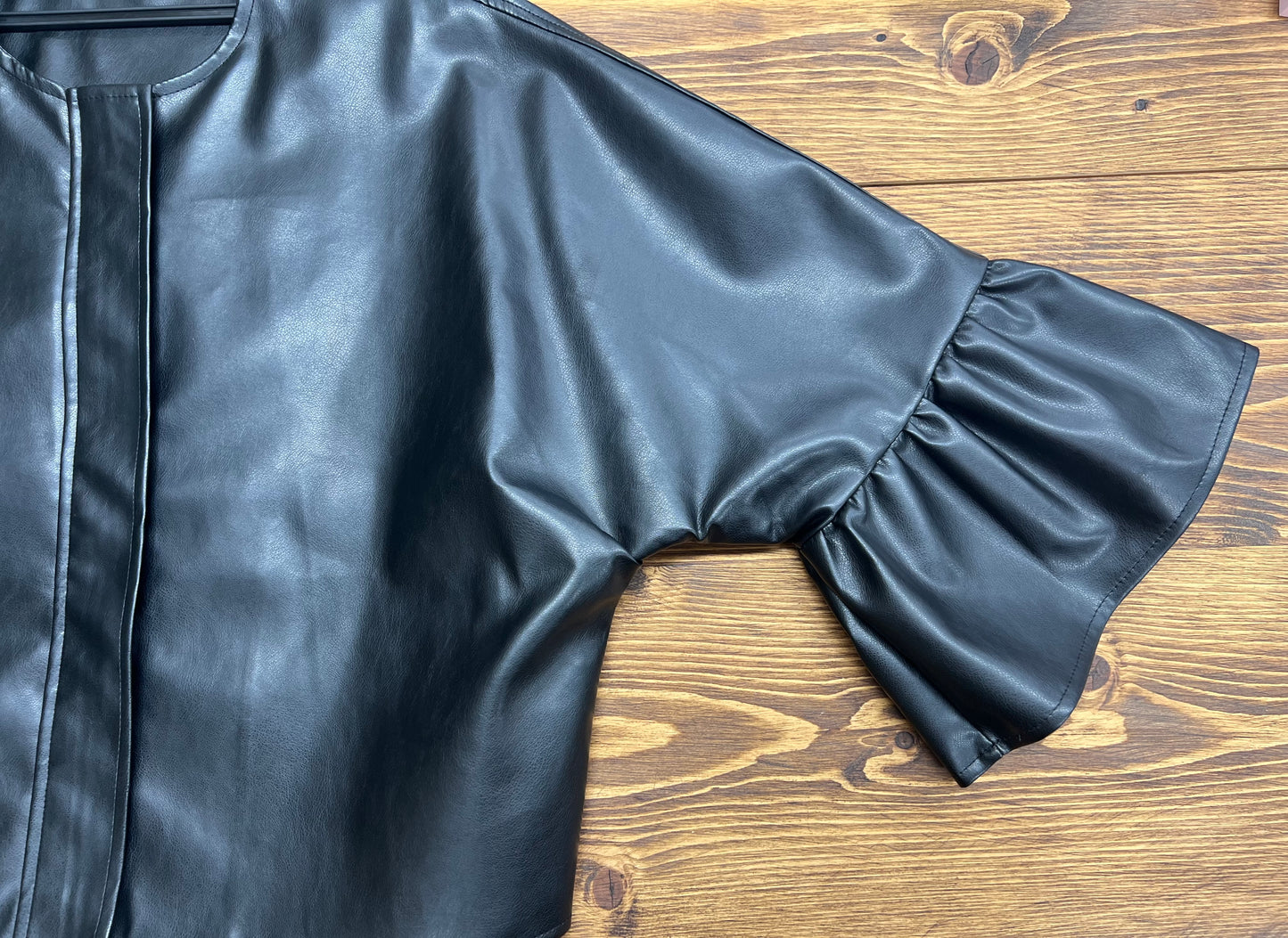 DOLLUPOOPS 袖フレアフェイクレザーJK