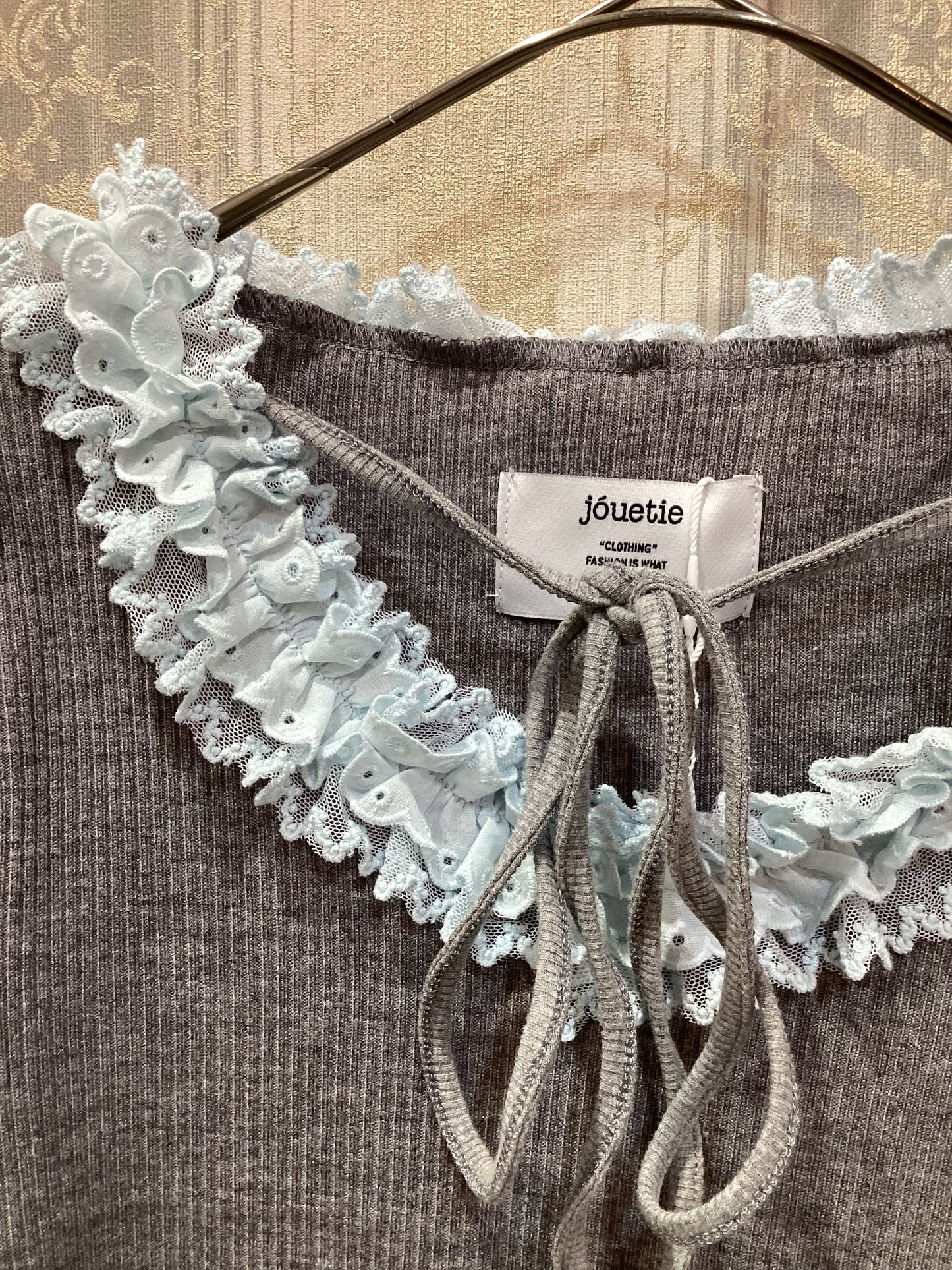 ◎jouetieフリルネックレイヤードトップス