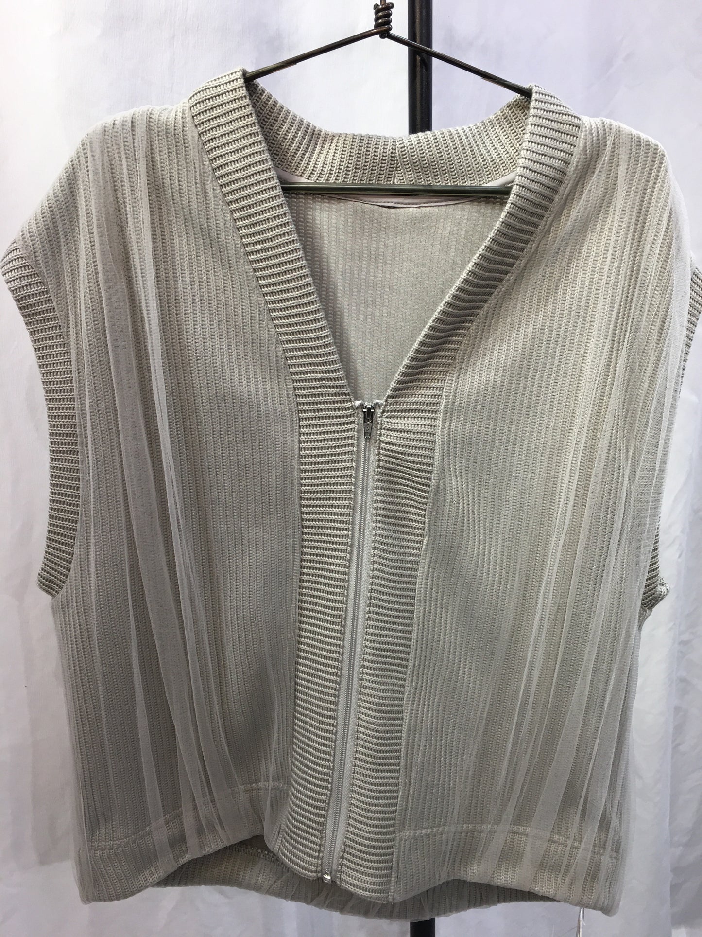 ☆チュールジップベスト