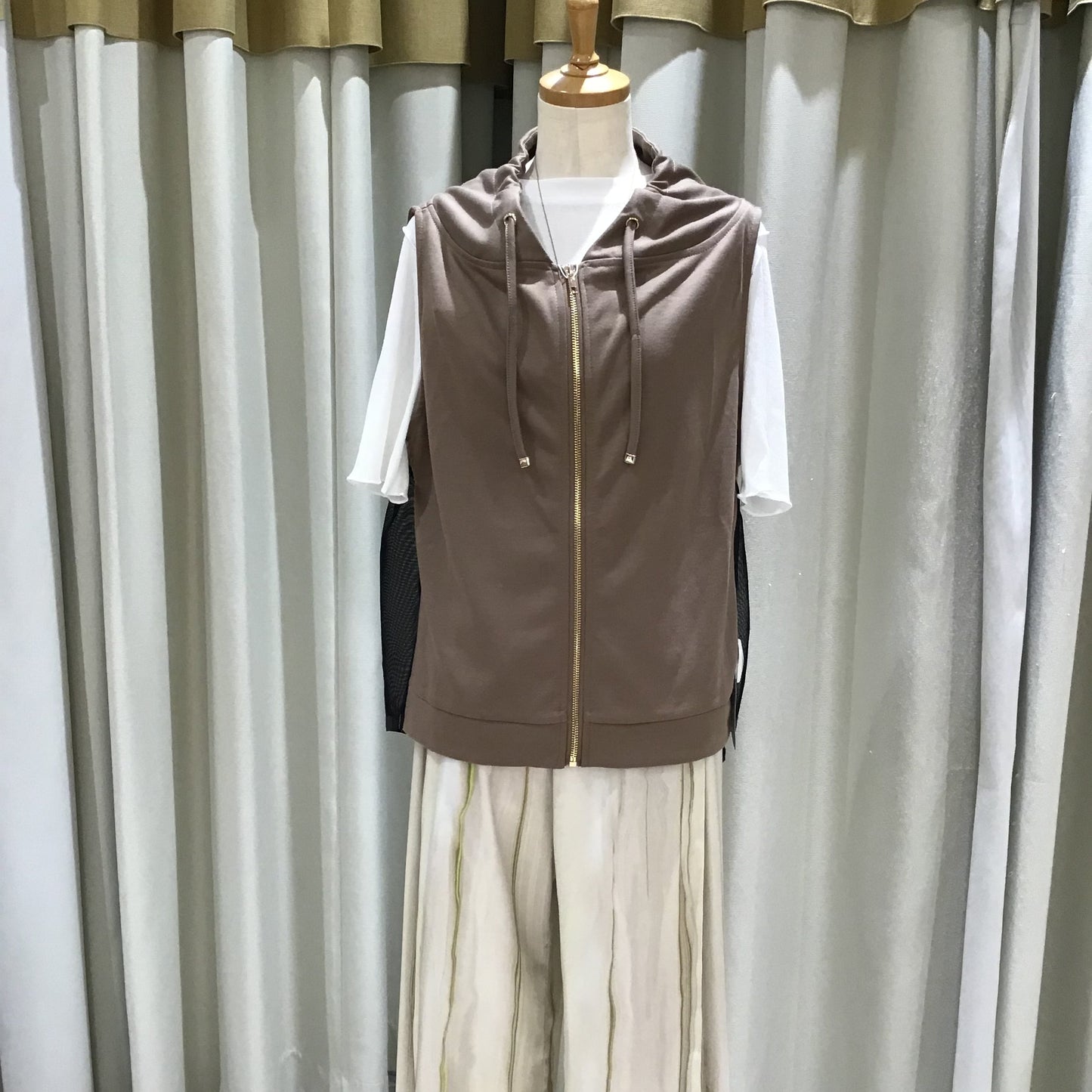 ◎メッシュ切替ZIP UP