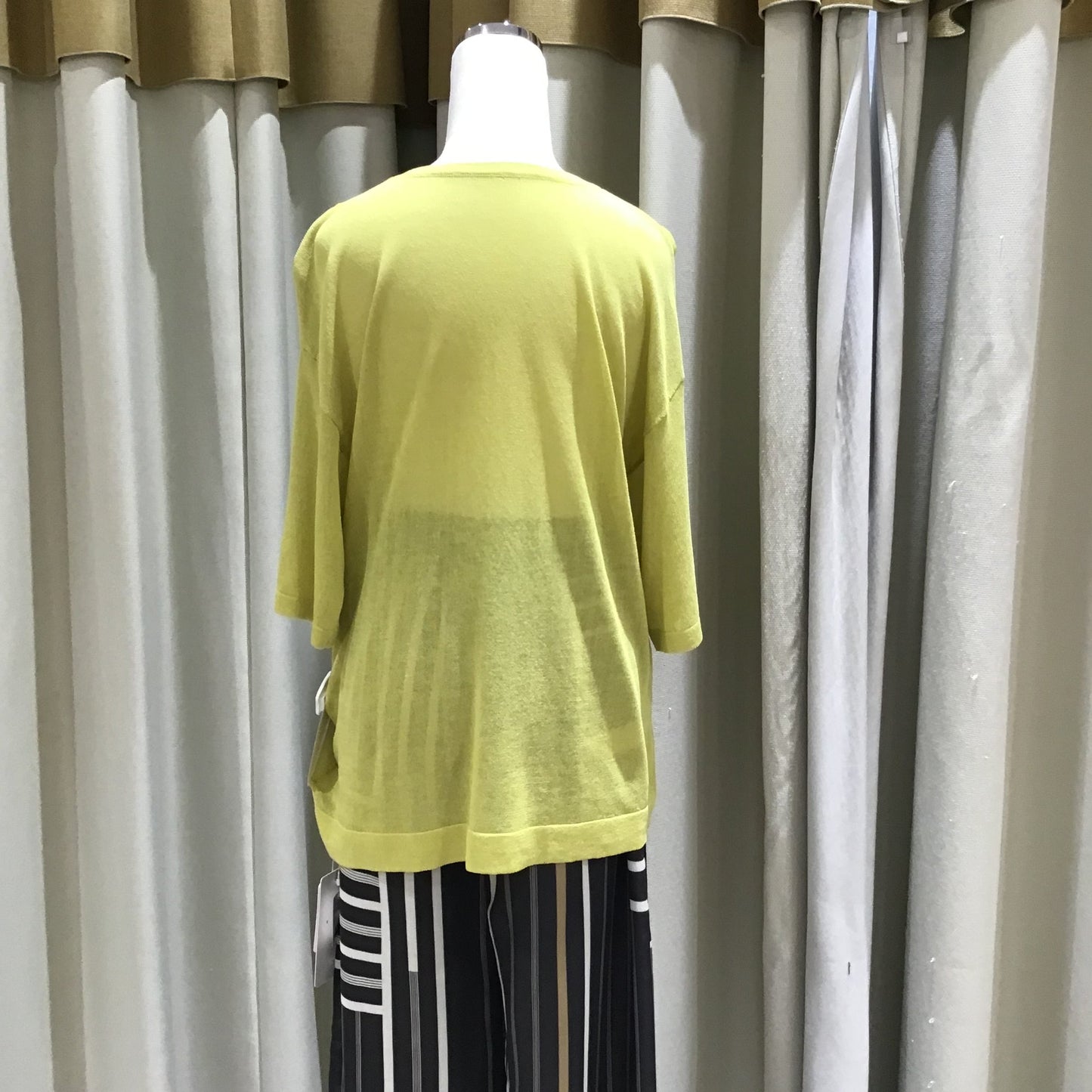 ◎vingtrois ロゴプリントシアーニット