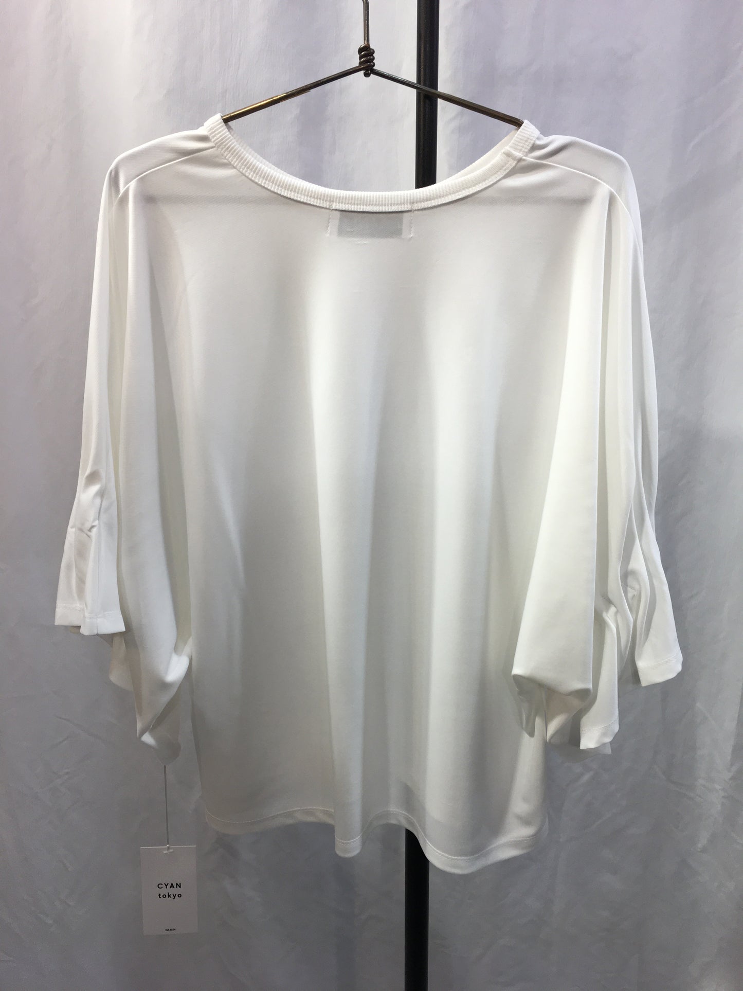 ☆CYAN ギャザースリーブトップス