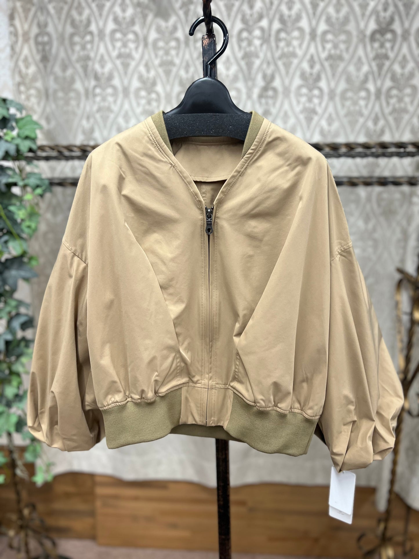C'EST MOIJEU タフタショートブルゾン