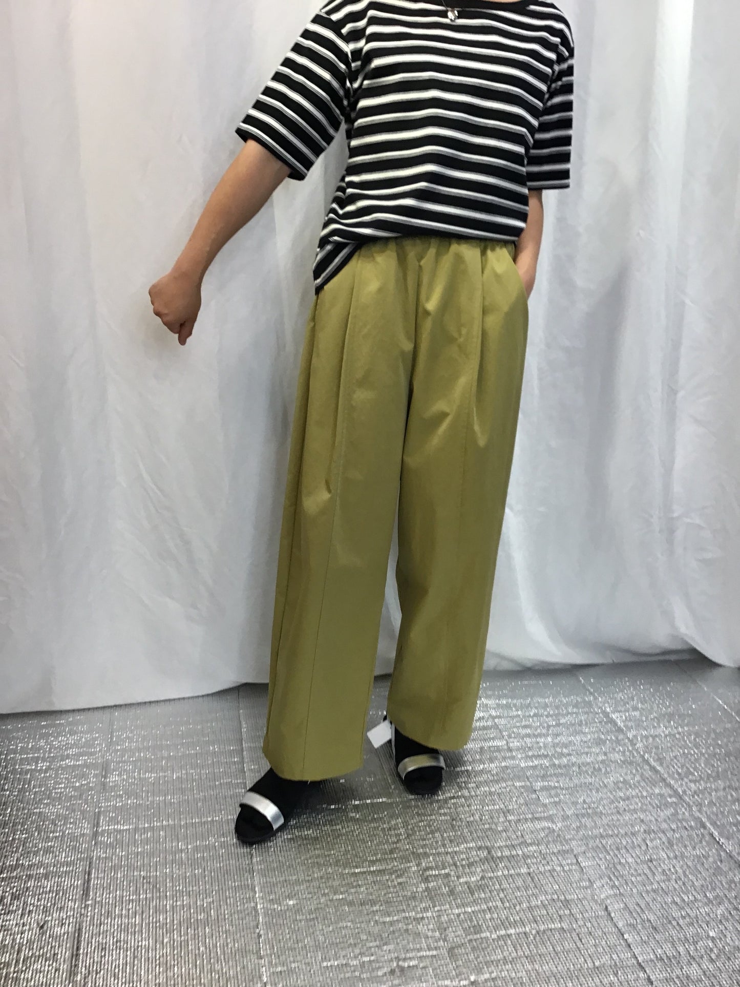 ☆カラータックパンツ