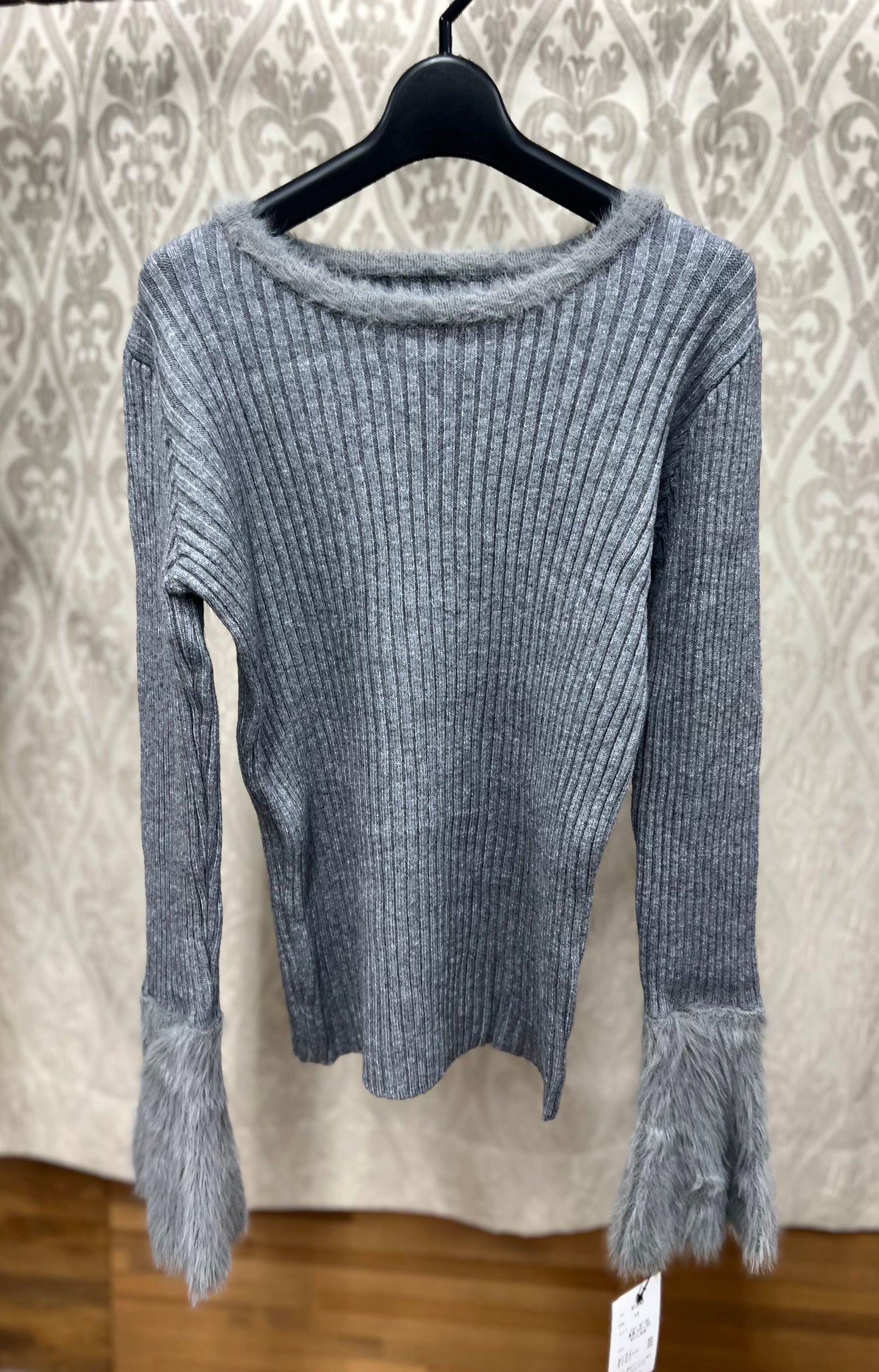 袖ファーリブニットTOPS