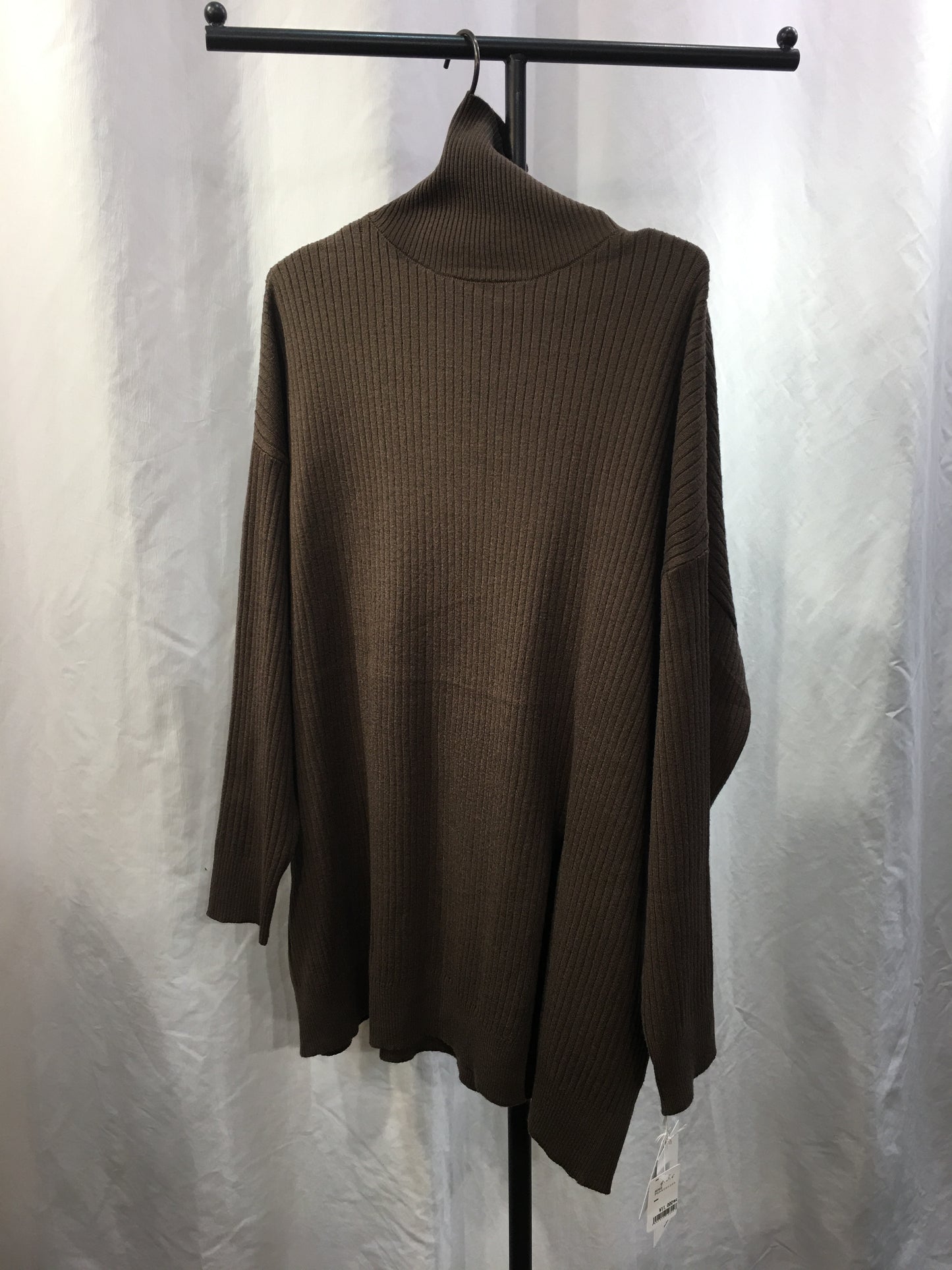 ☆CYAN アシメスリットニット