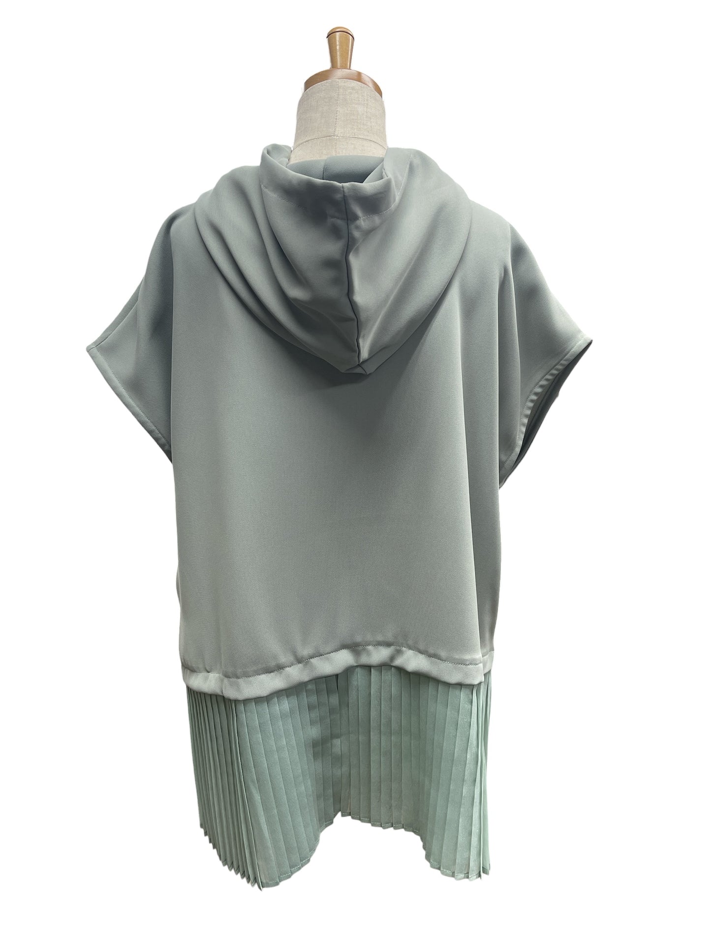 Anna Nicolaプリーツ切替フーディ