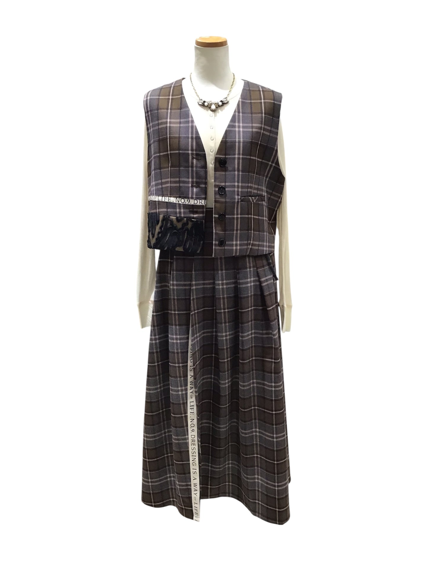 ◎【再入荷】Eimee Law ショート丈ロゴテープベスト