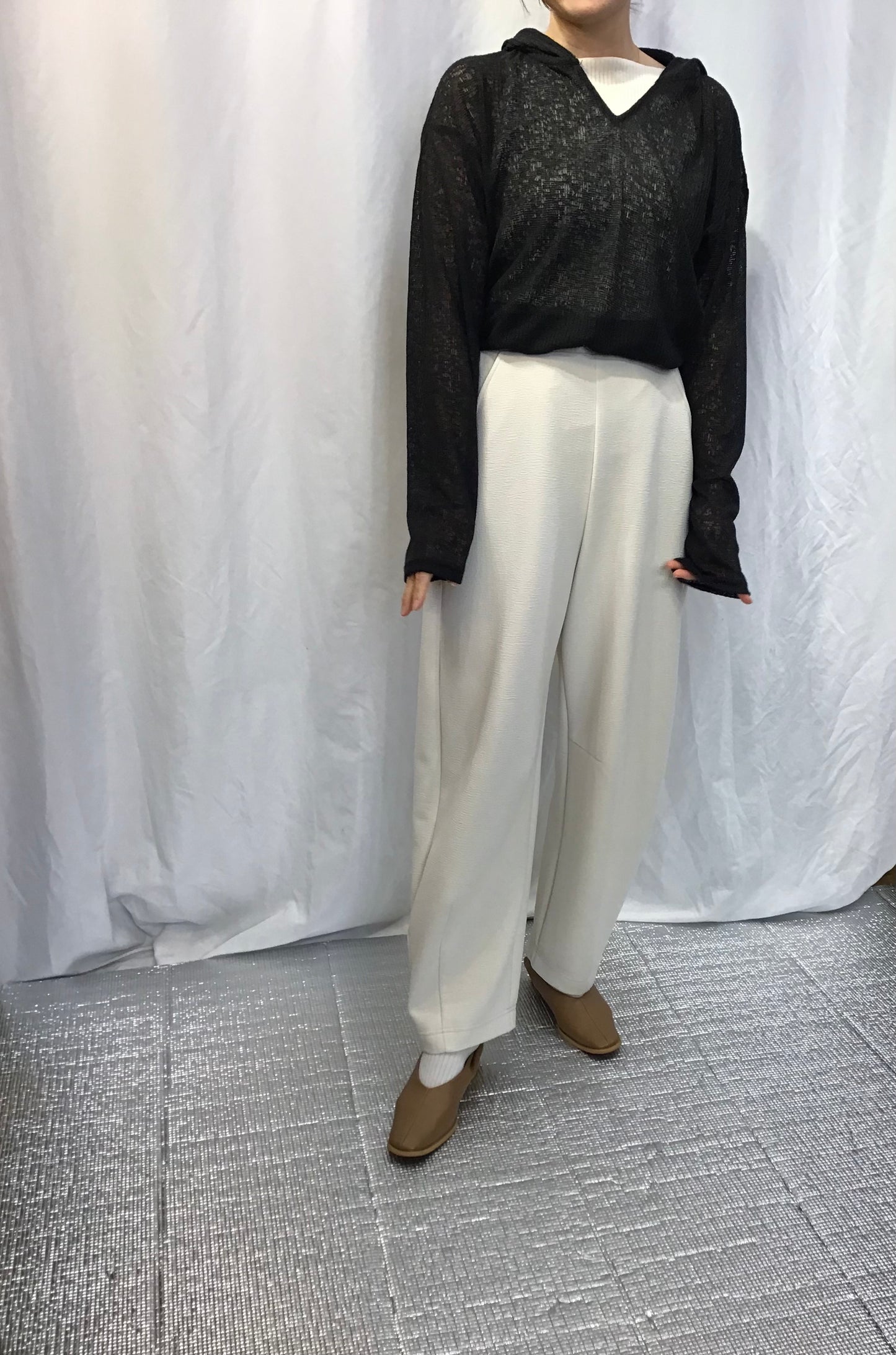 ☆CHIGNON シアーフーディニットソー