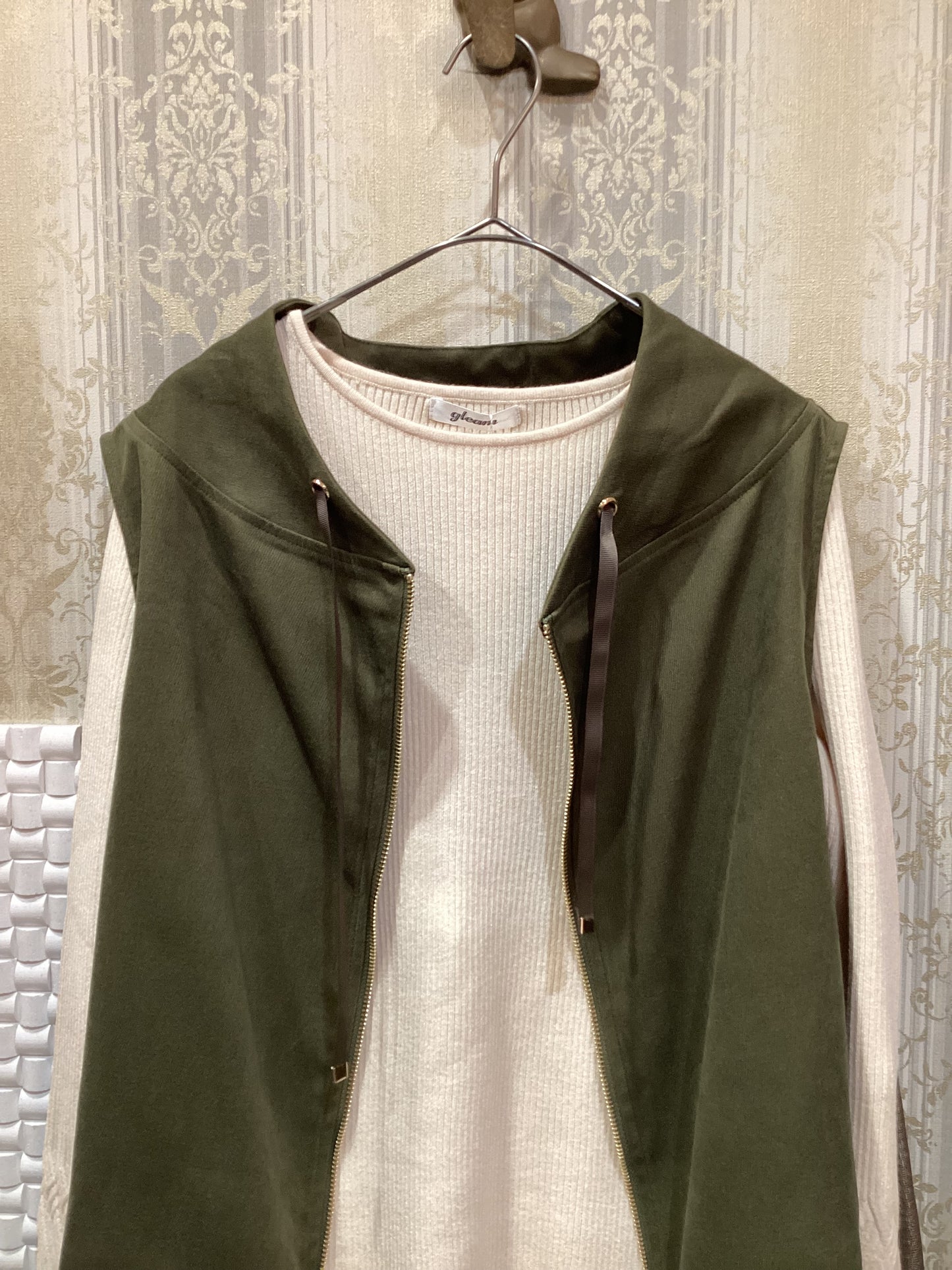 ◯オフネックZIP UP