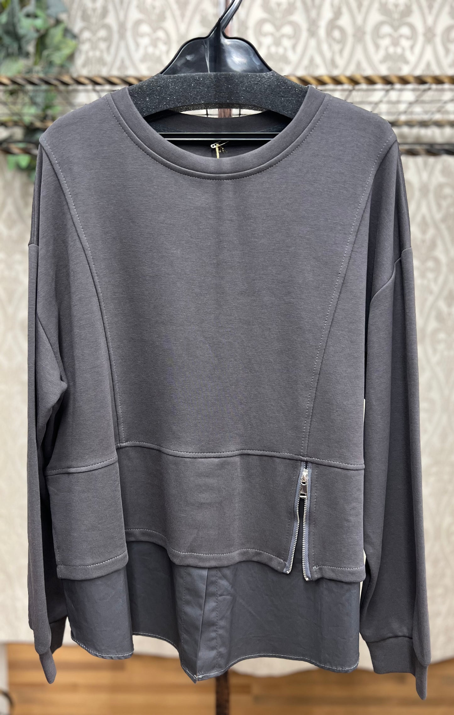 ◎DOLLUPOOPS  シャツ重ね風デザインTOPS