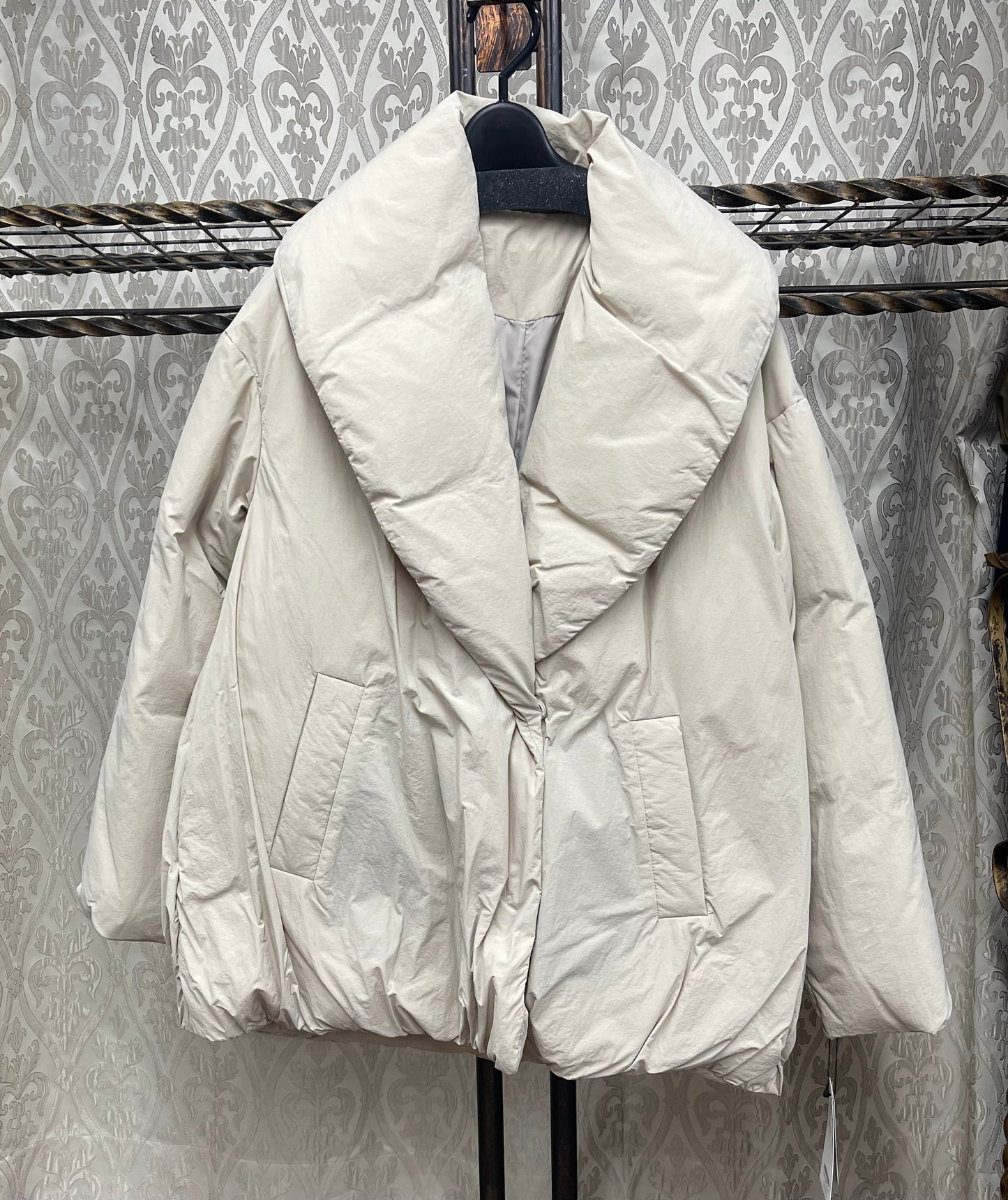 C'EST MOIステッチレスショールダウン