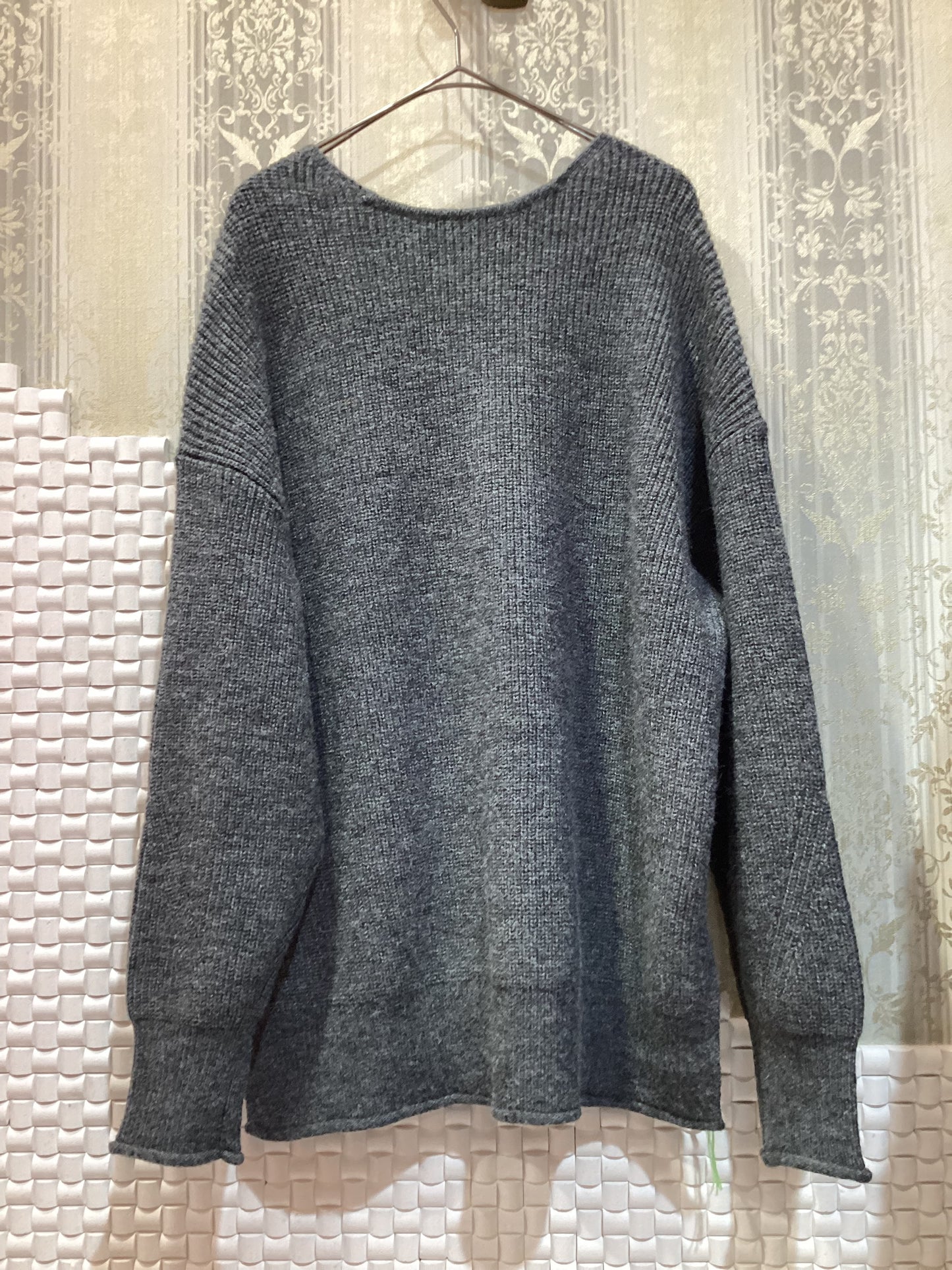 ◯Eimee Law ランダム刺繍ロゴニット