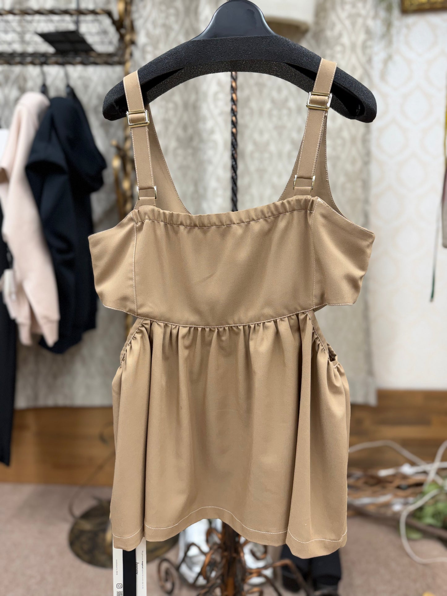 Eimee Law カットワークzipビスチェ