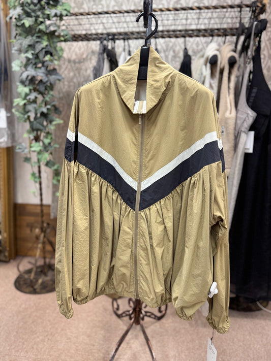 ATELIER SIX ナイロン配色ギャザープルゾン