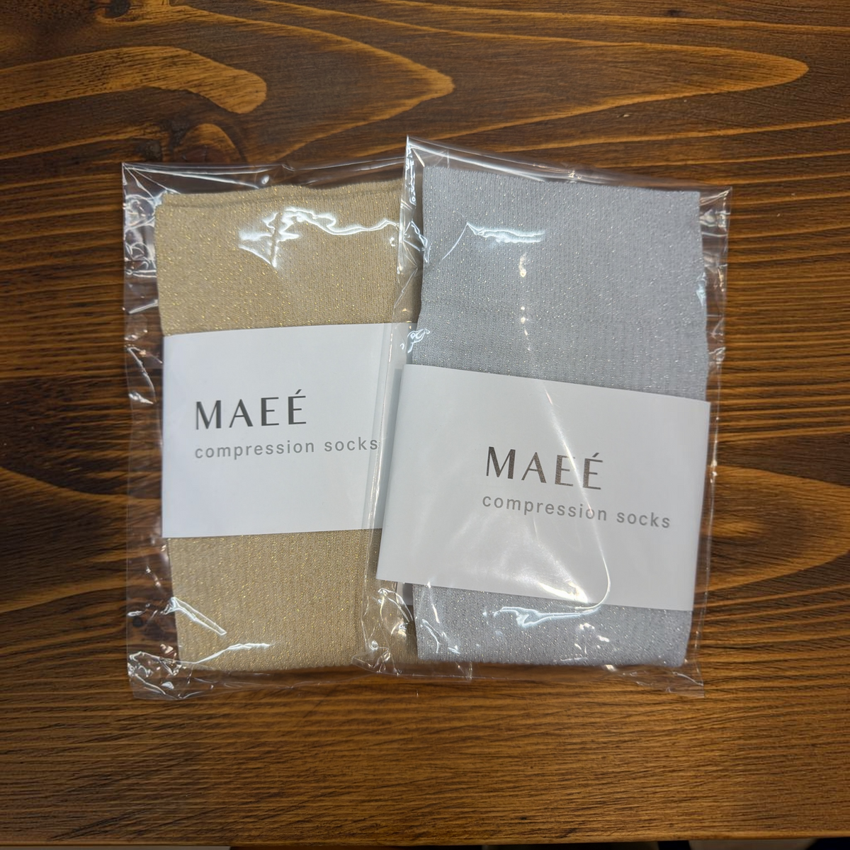 MAEE ラメ着圧ソックス