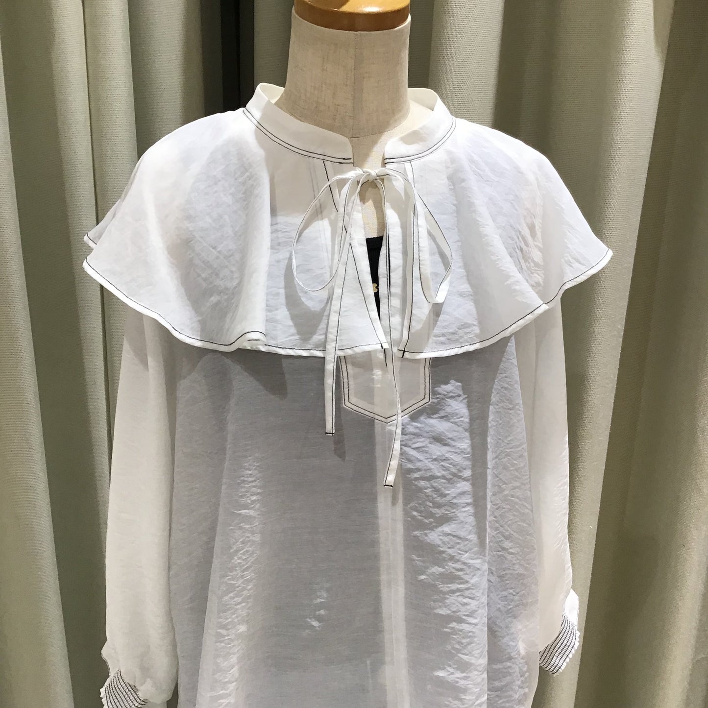 ◎Eimee Law ステッチ配色フリルカラーシアーBL