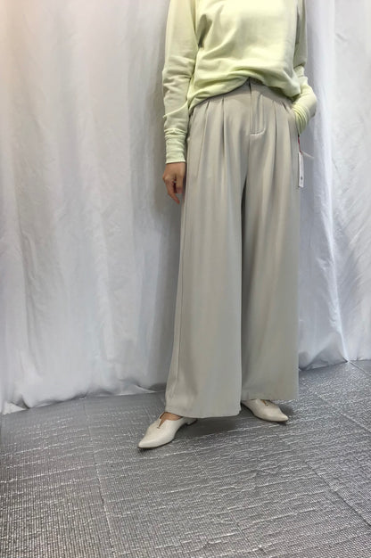 ☆タックパンツ