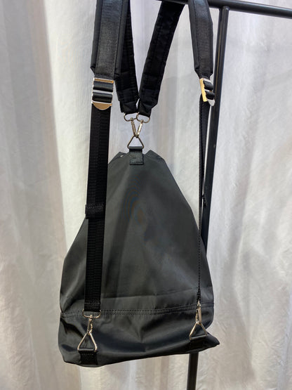 ☆2WAYデザイン　ボディ&リュック