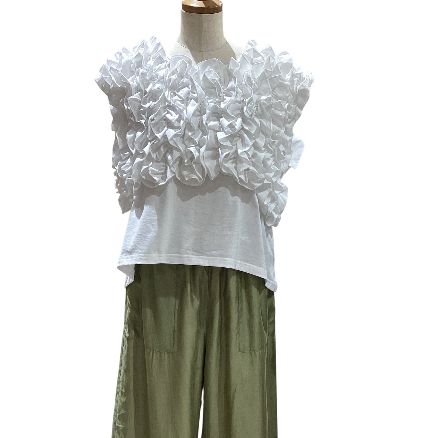 ◎フリルデザインノースリTOPS
