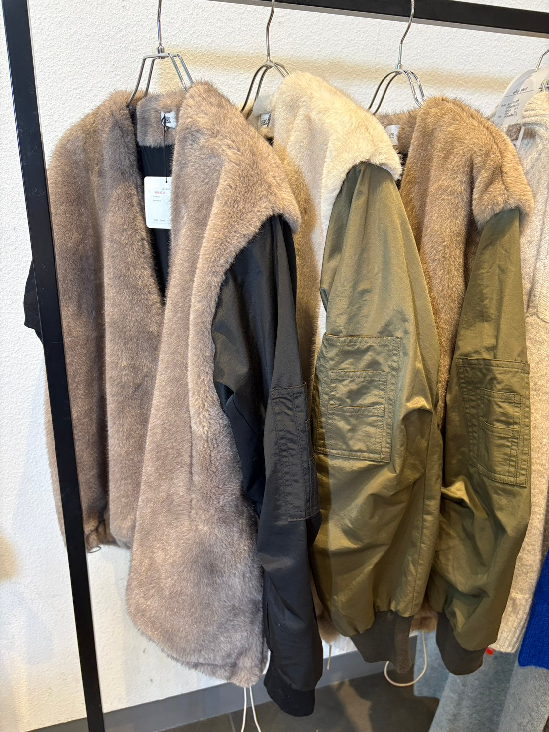 予約☆Siro　エコファードッキングブルゾン【即日決済で次から使える10％還元クーポンもらえます】