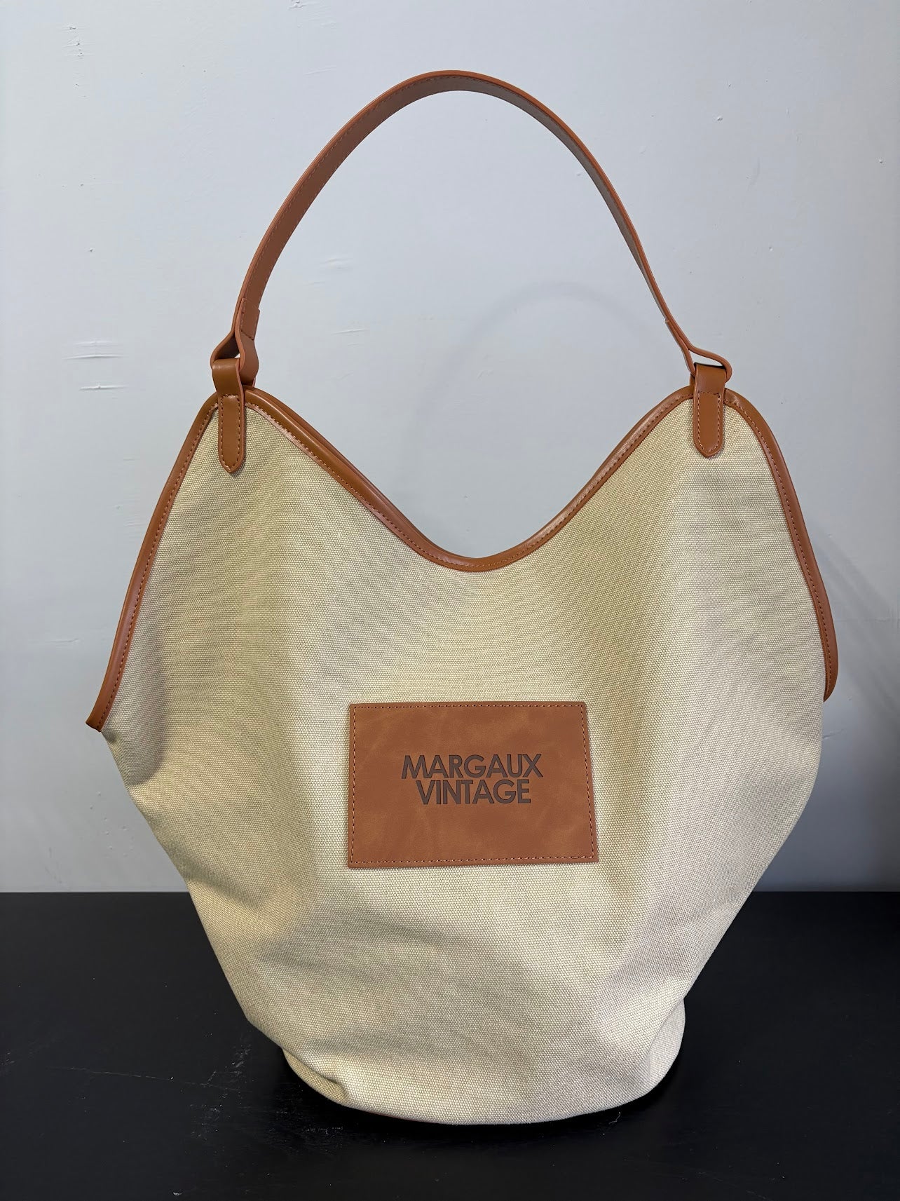 予約 MARGAUX VINTAGE JAGUAR canvas bag【即日決済で次から使える10%還元クーポンがもらえます】