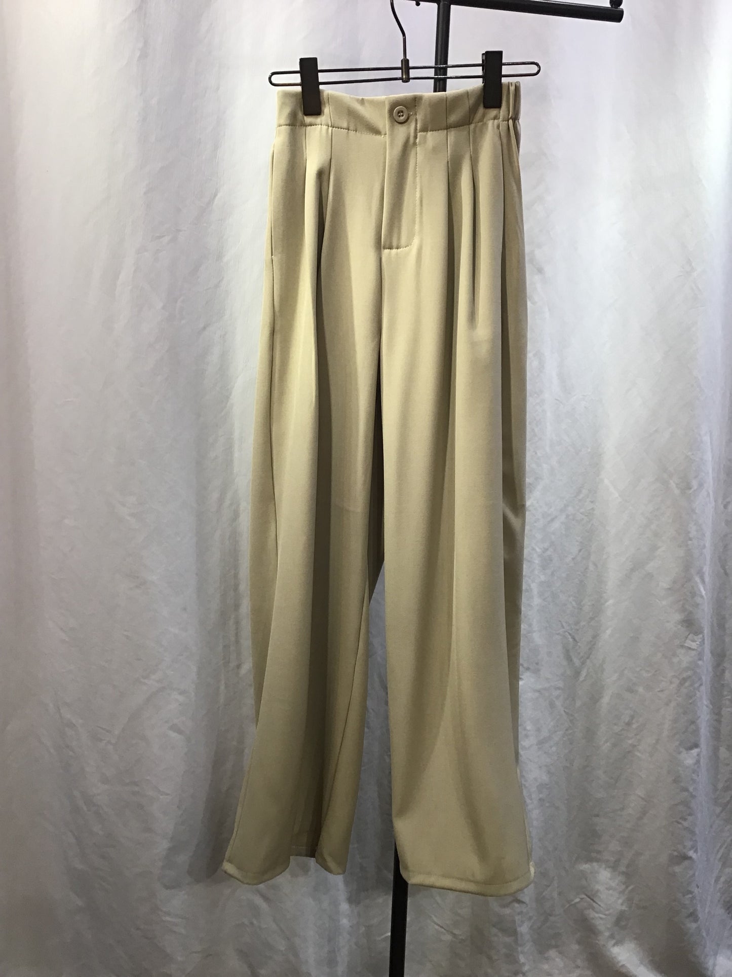 ☆タックパンツ