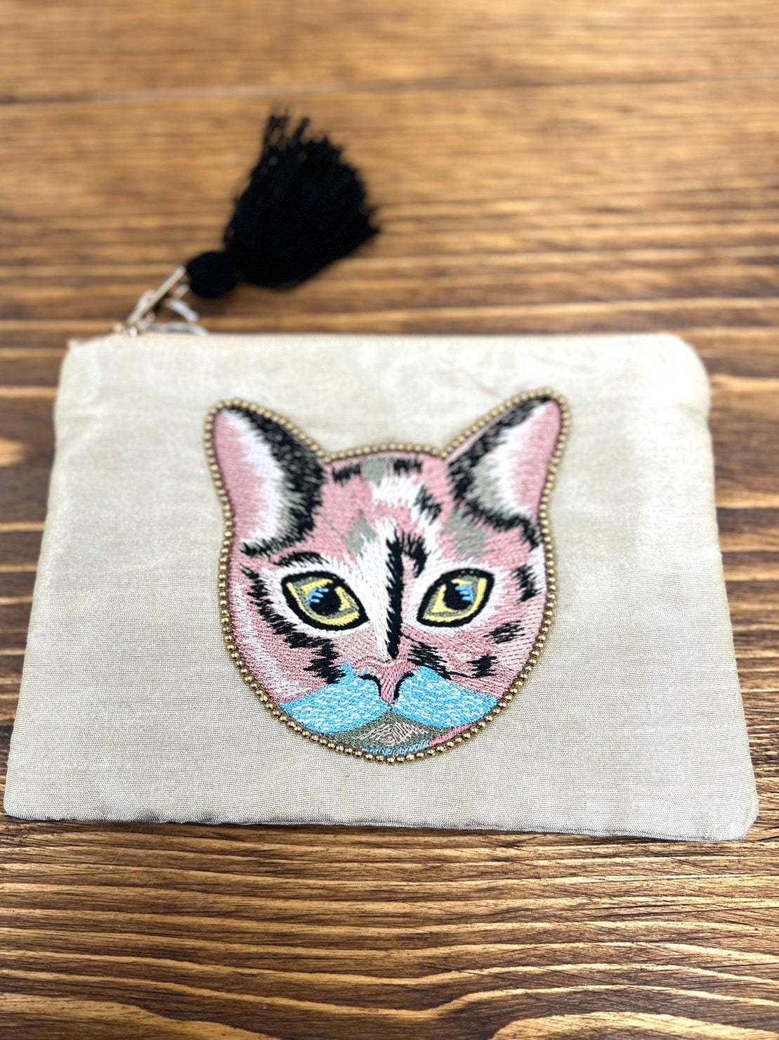 COTTAGE キャット刺繍フラットポーチ