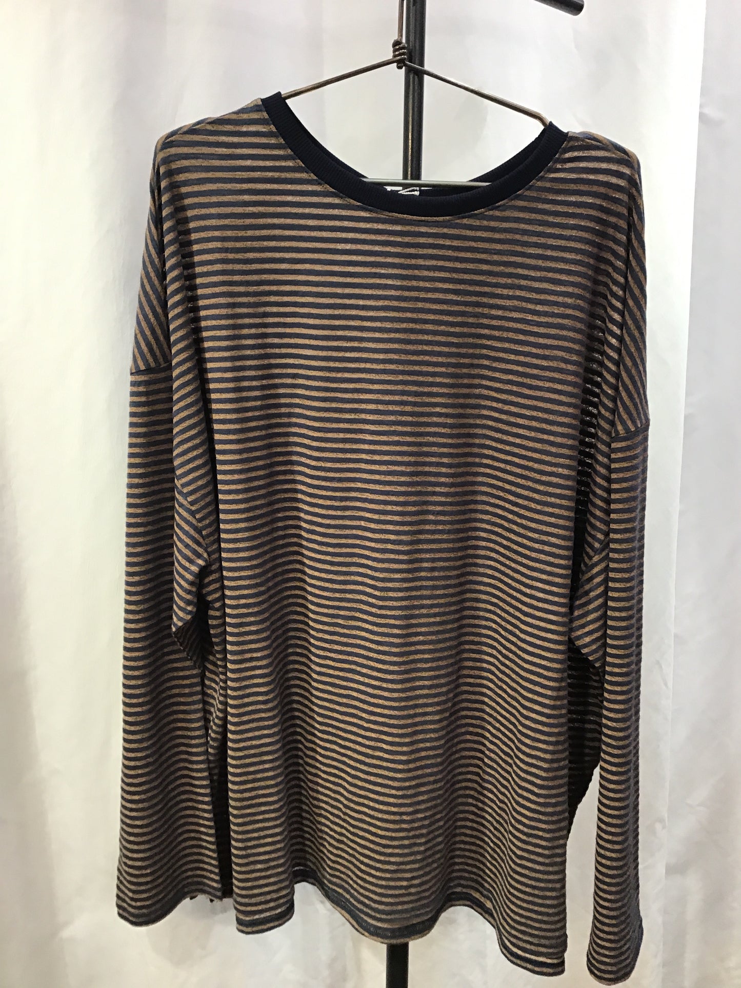 ☆chignonシアーボーダーTee